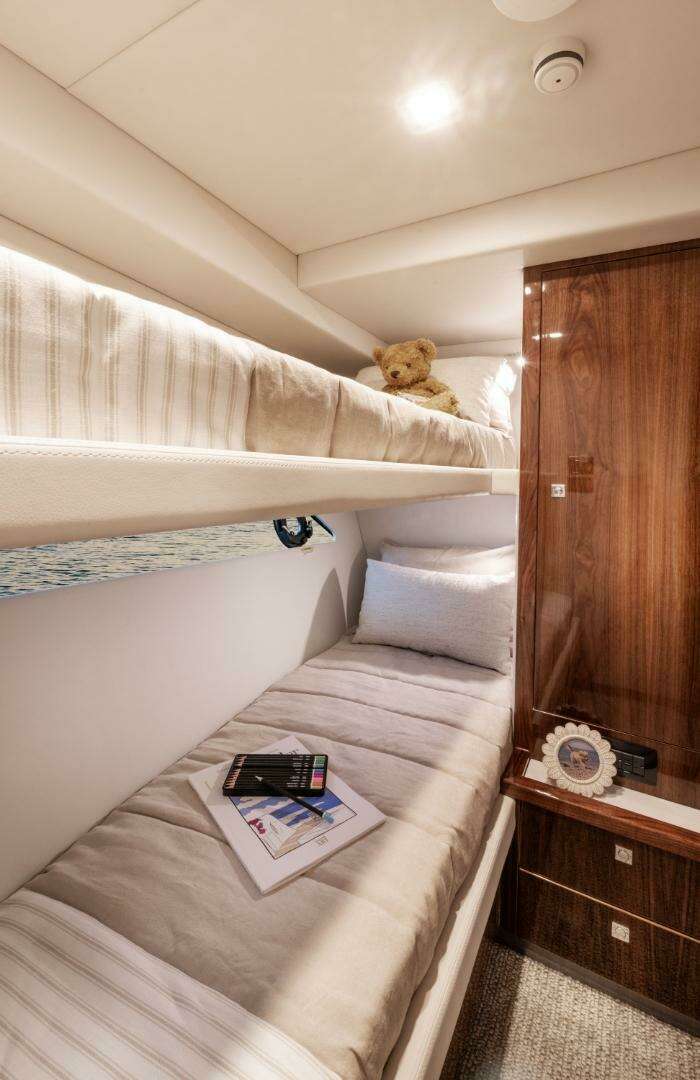 2026 Riviera 64 Sports Motor Yacht Series II - Image 22