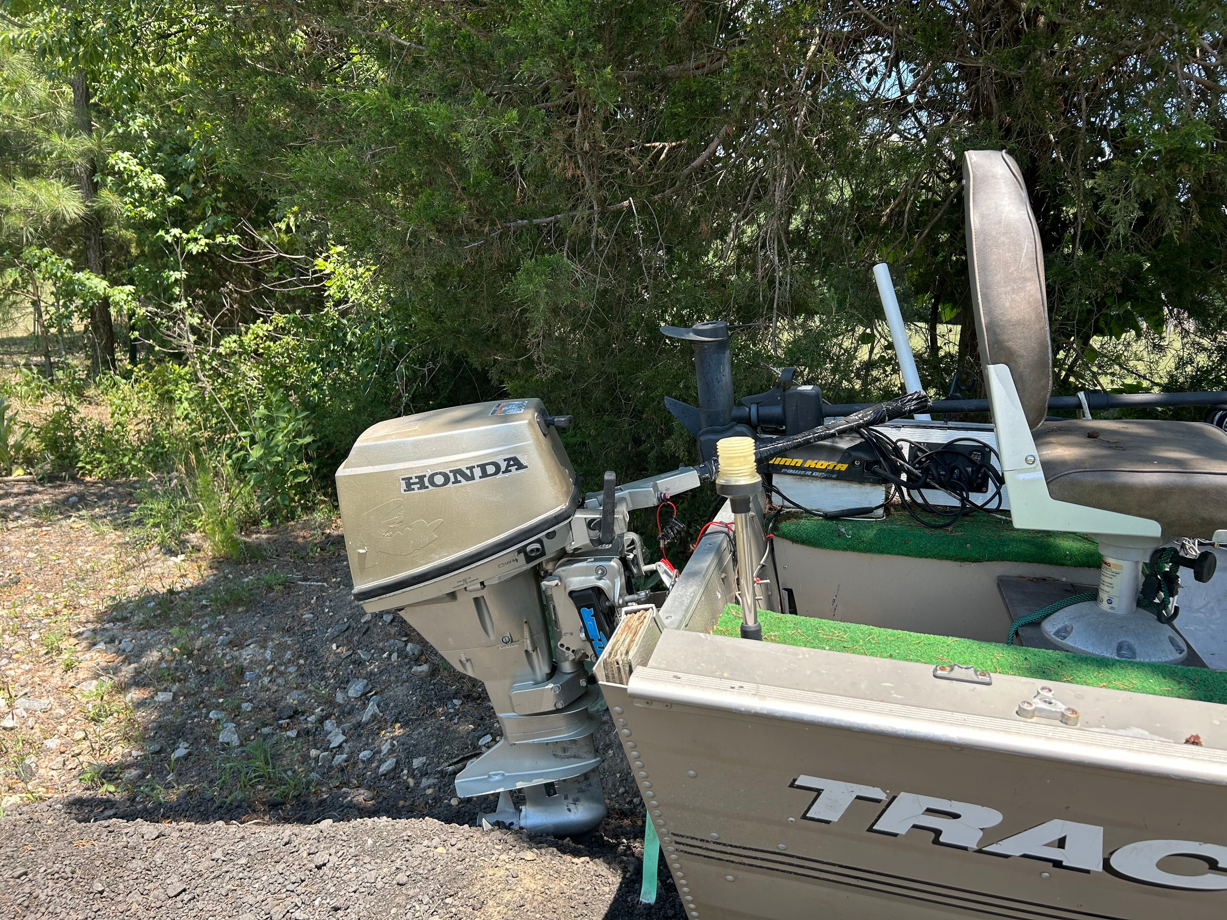 2003 Tracker Laker - 2