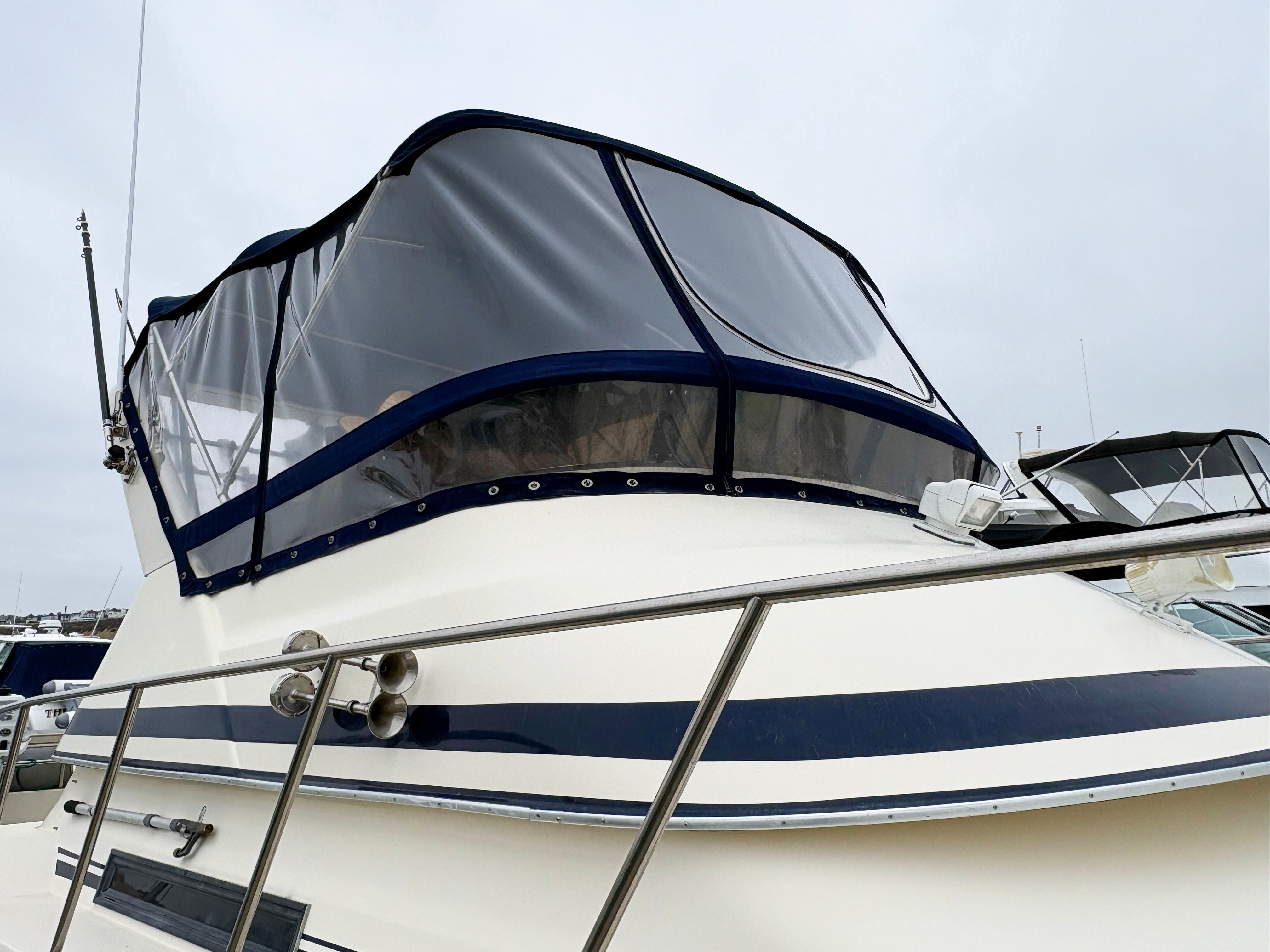 1989 Navigator 336 FlyBridge - 2