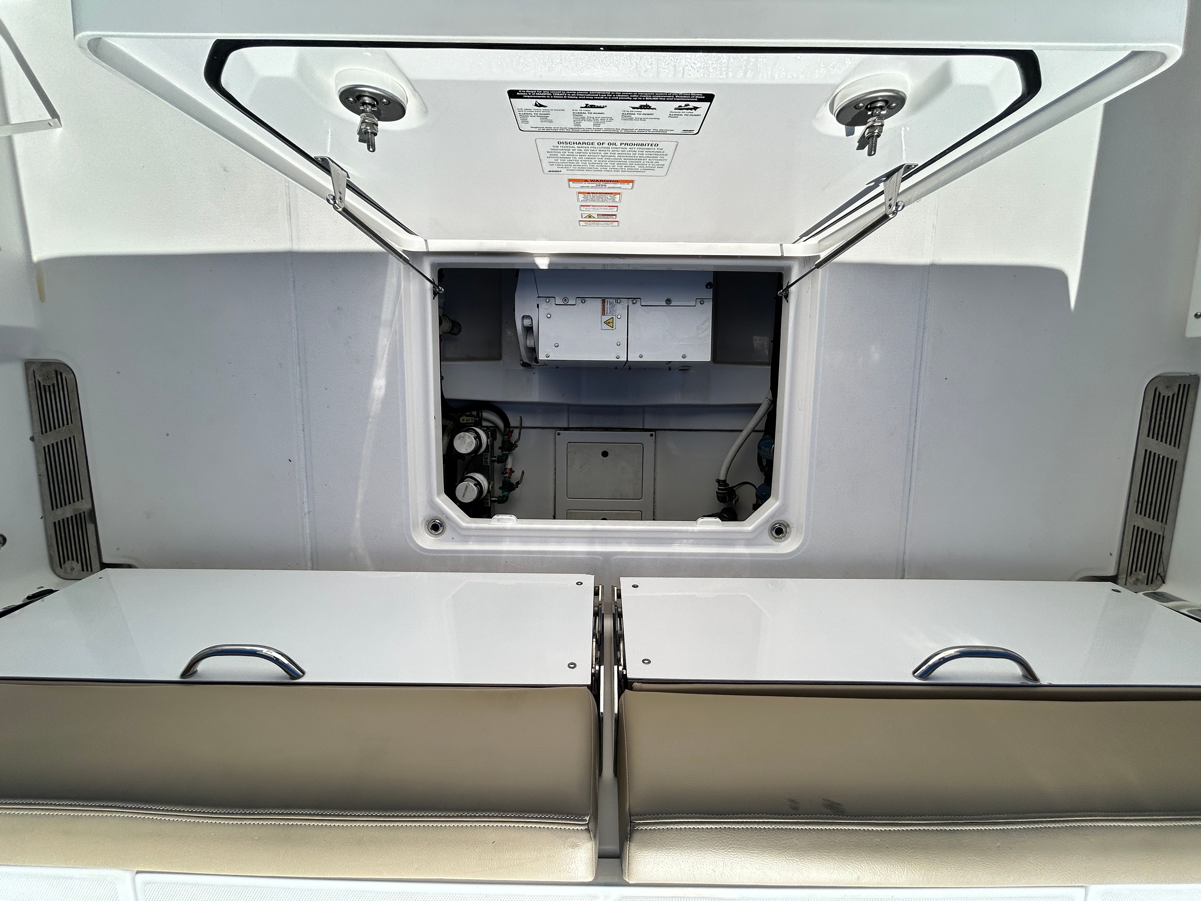 2020 Everglades 395 Center Console - 17