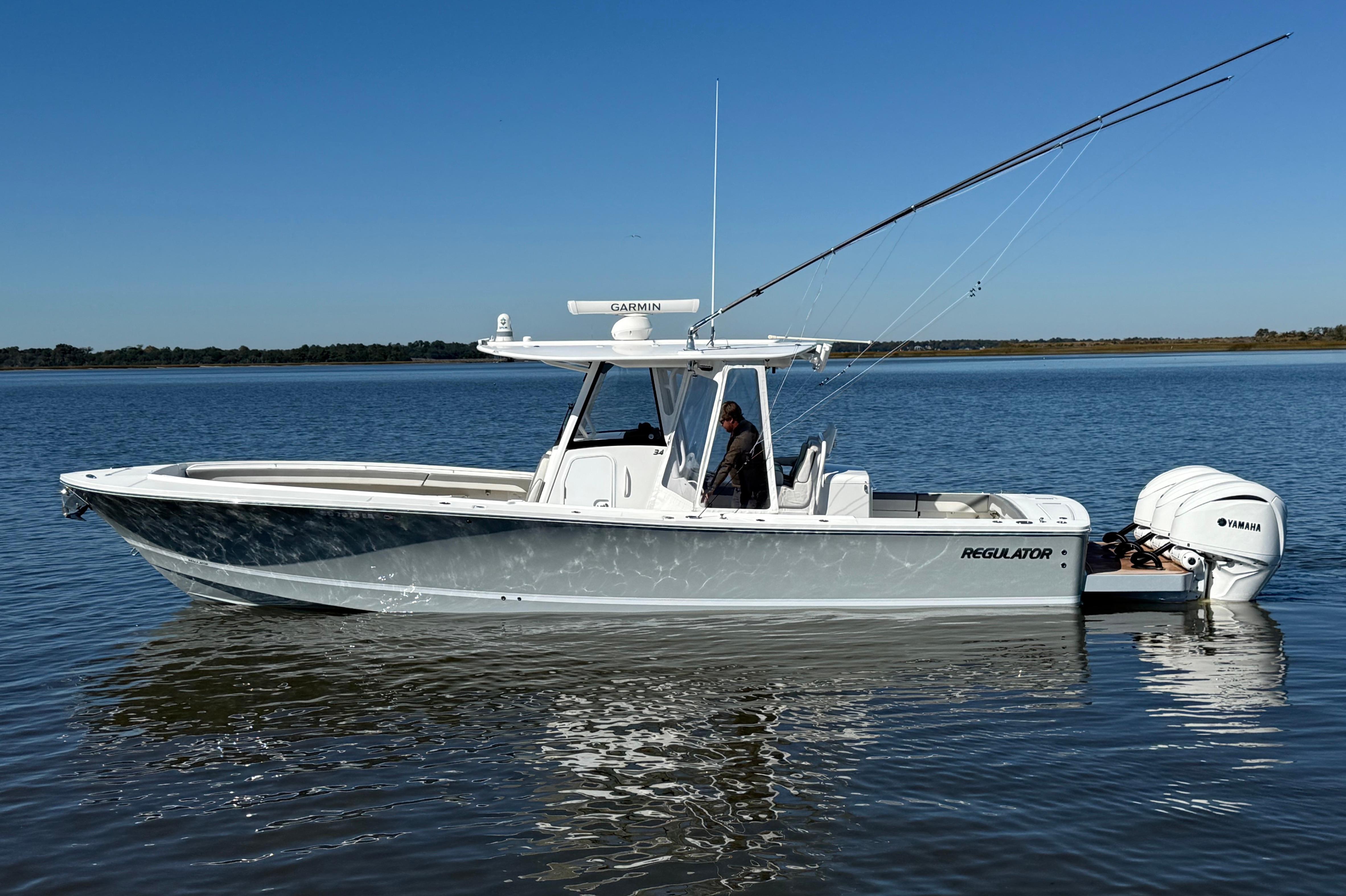 2022 Regulator 34