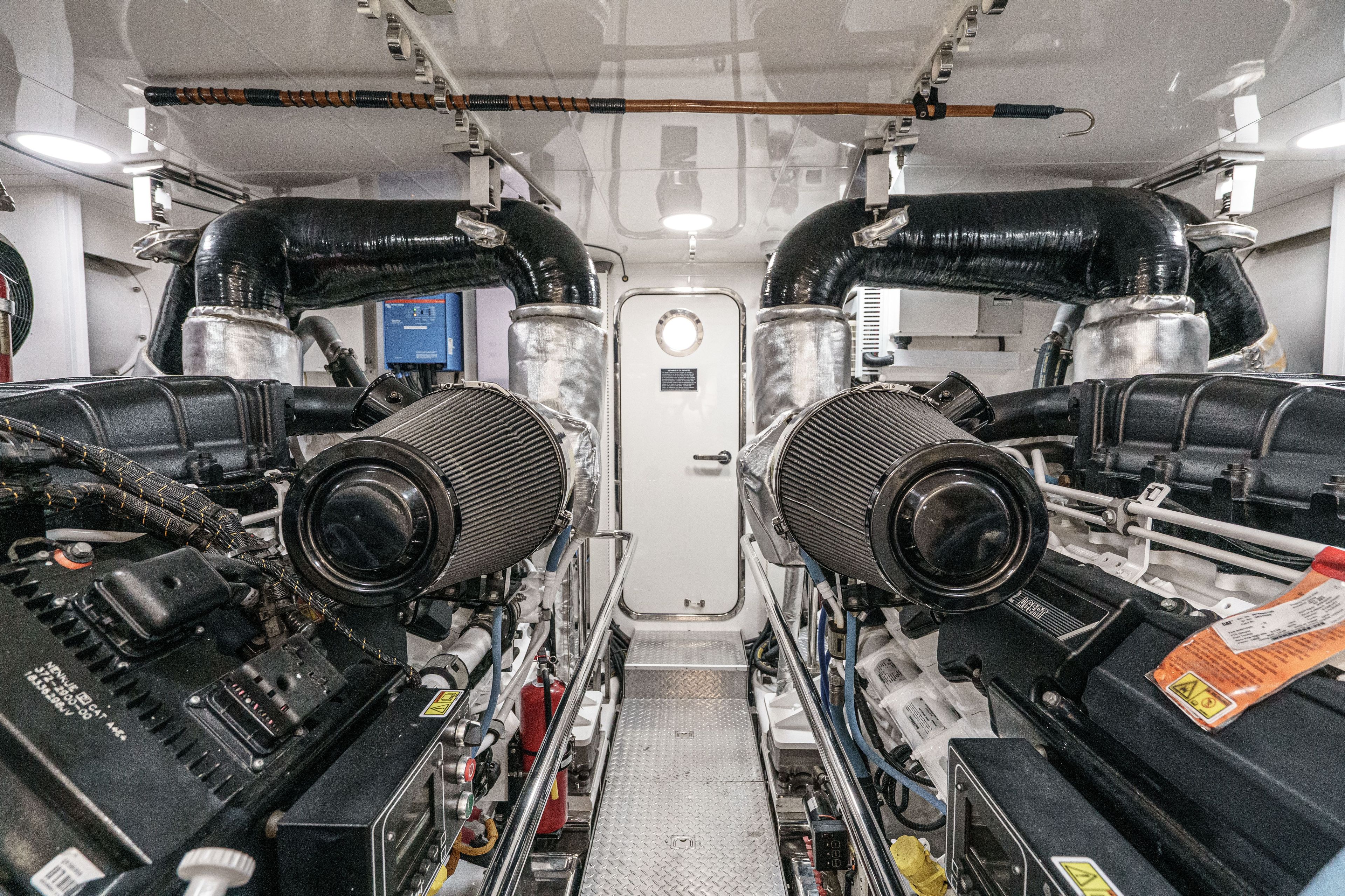 2015 Ocean Alexander 90 Skylounge Motoryacht - 116