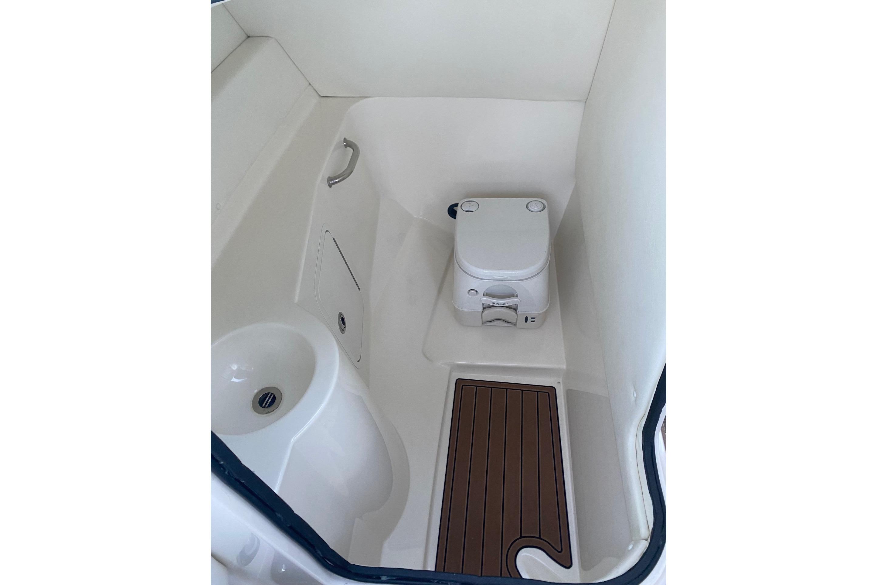 2014 Sea Ray 280 Sundeck - 32