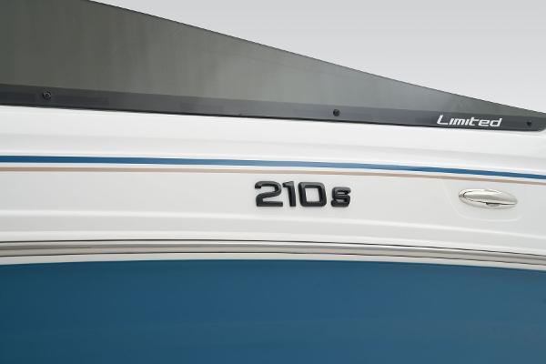 2025 Tahoe 210 S - 64