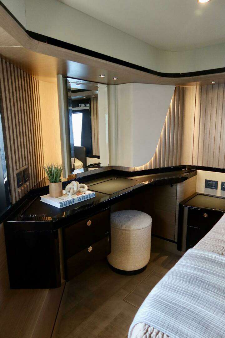 2026 Absolute 58 Navetta - Image 39