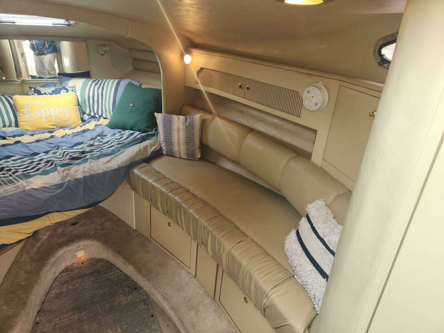 1998 Sea Ray Sundancer - Image 14