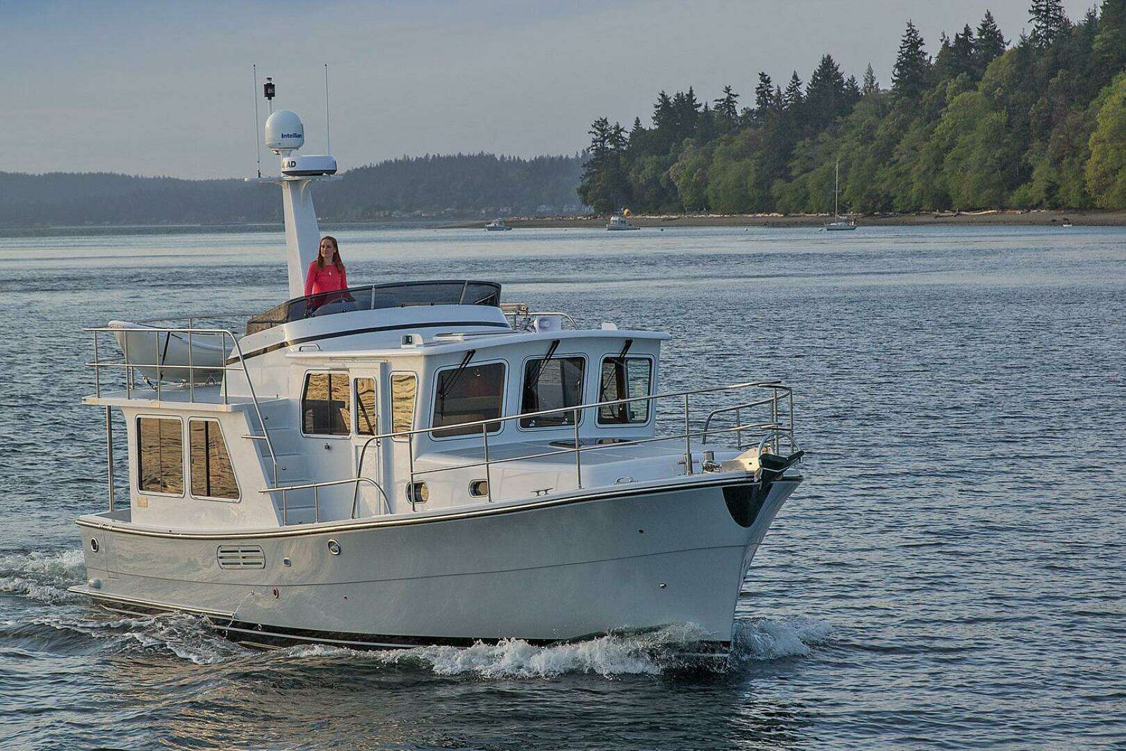 2026 Helmsman Trawlers 38E Pilothouse - Image 11