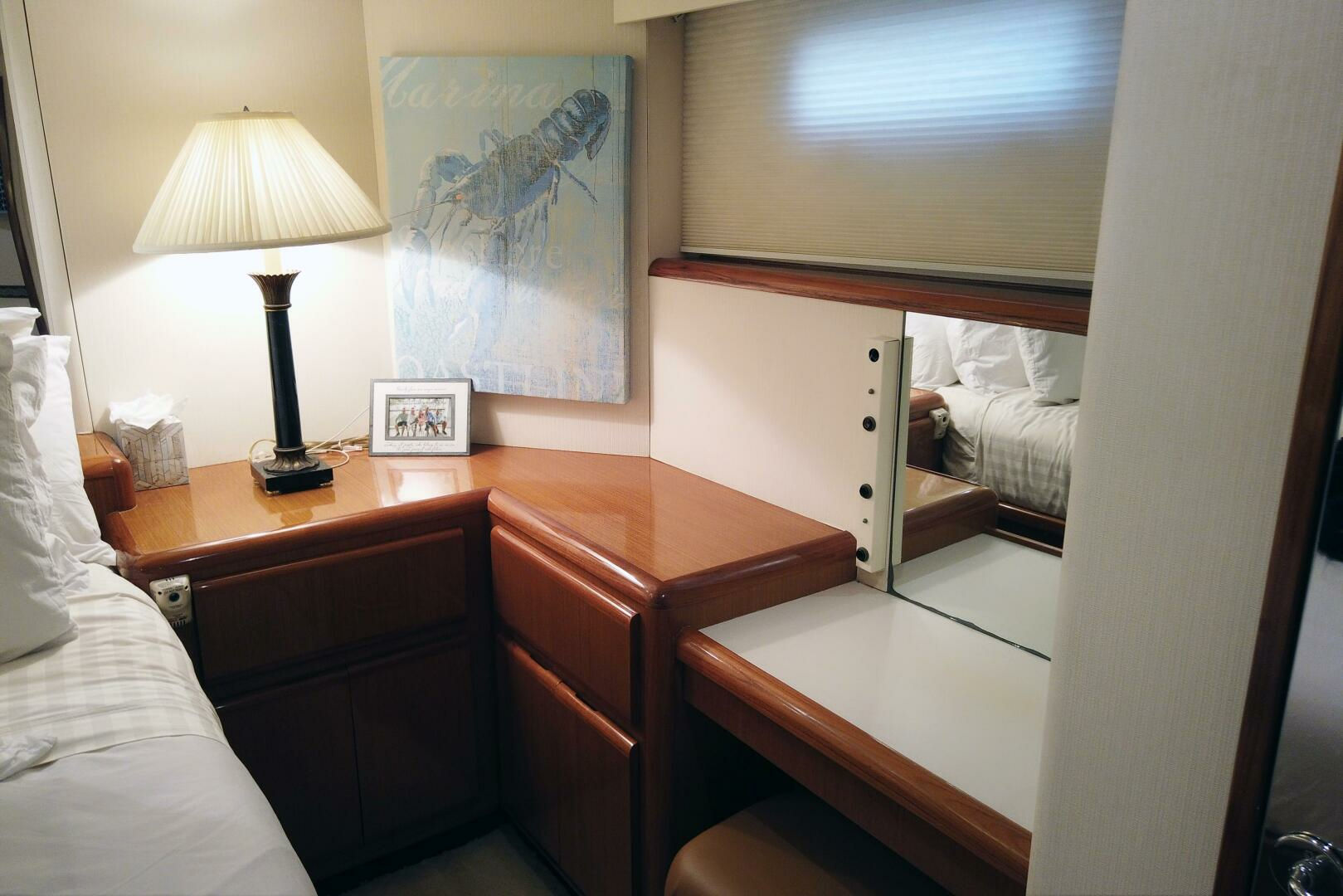 1999 Viking Motoryacht - Image 33