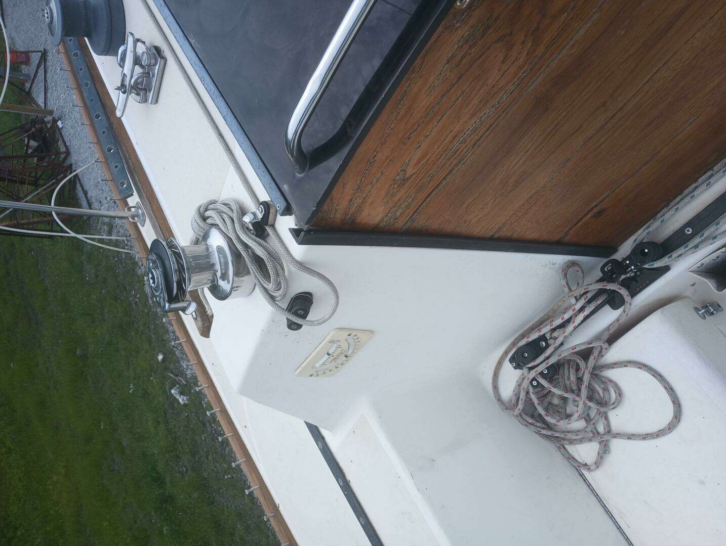 1984 S2 — - Image 9