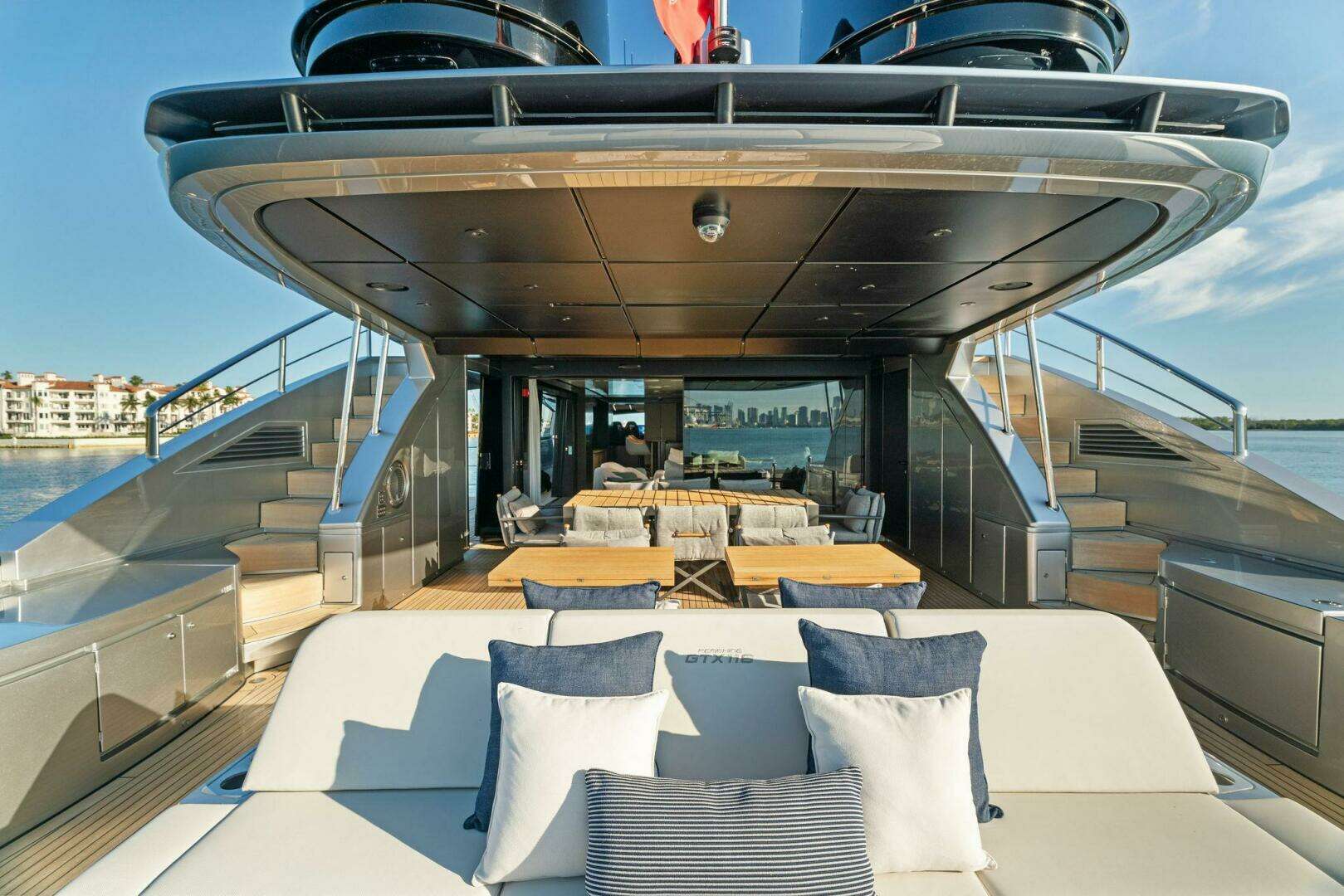 2023 Pershing GTX Motoryacht - Image 52