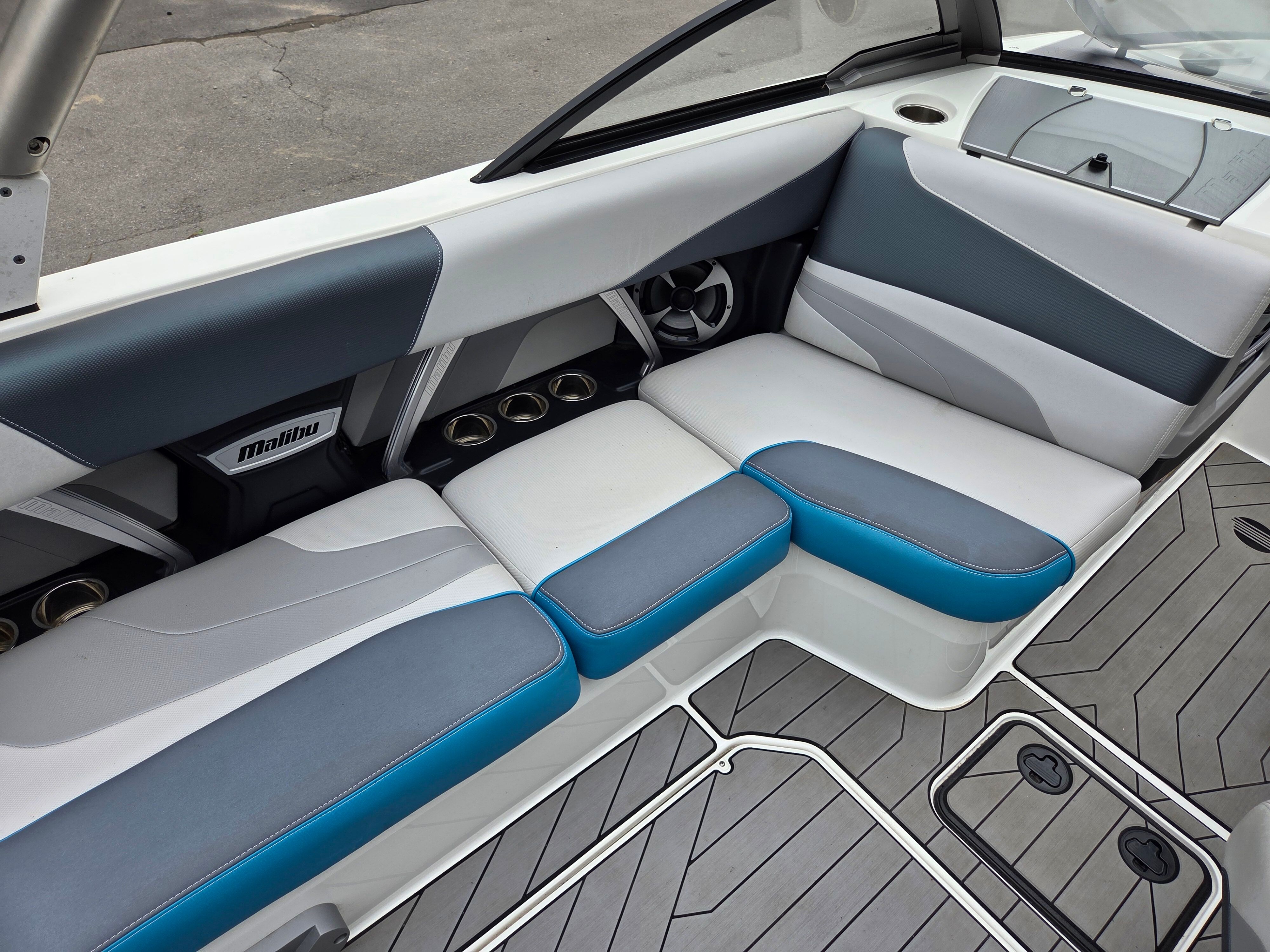 2018 MALIBU 22 MXZ - Image 12