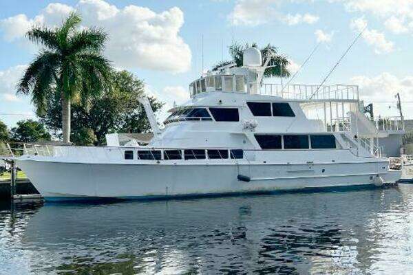 1983 Knight & Carver Custom Trideck