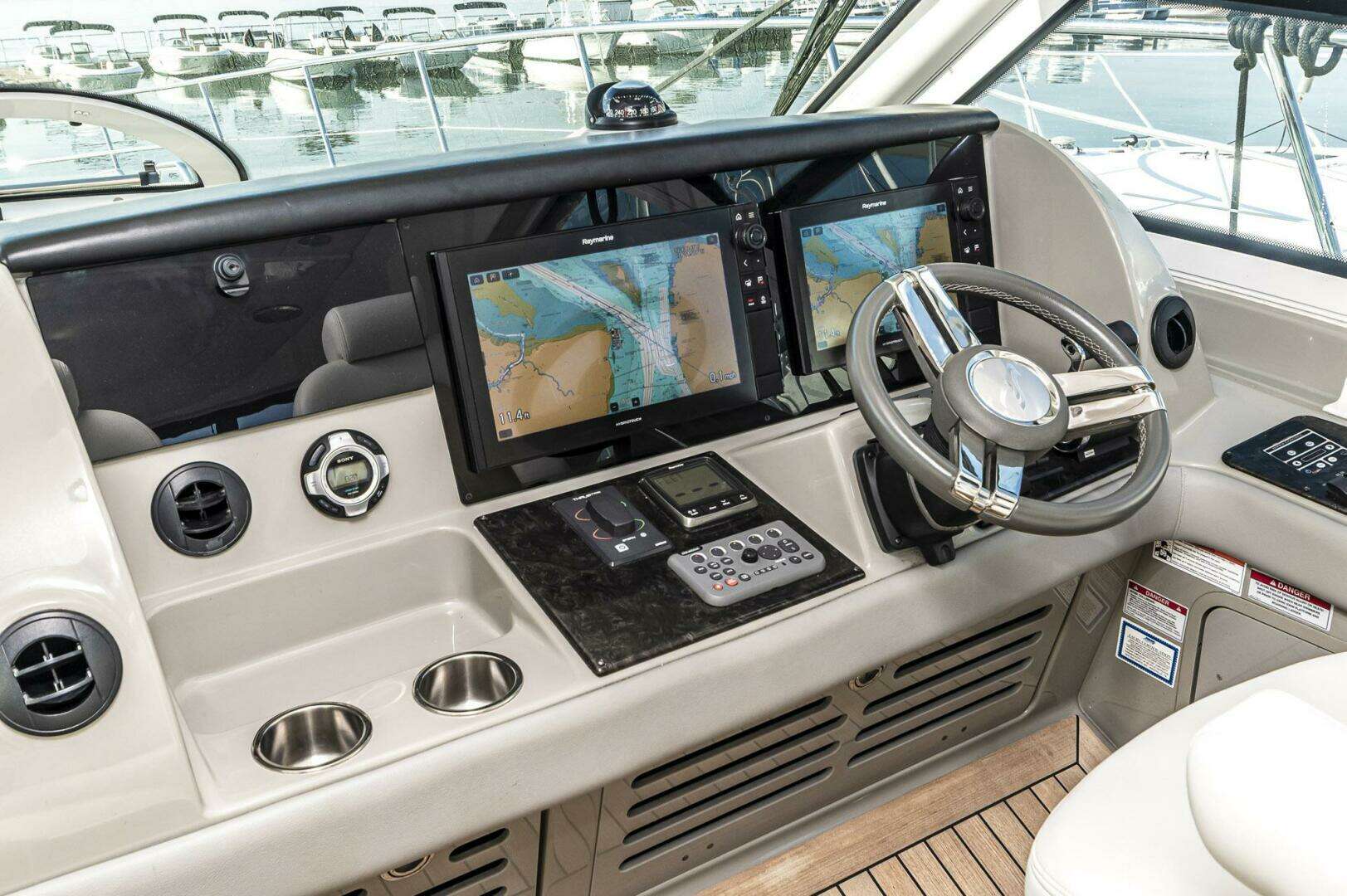 2011 Sea Ray 580 Sundancer - Image 43