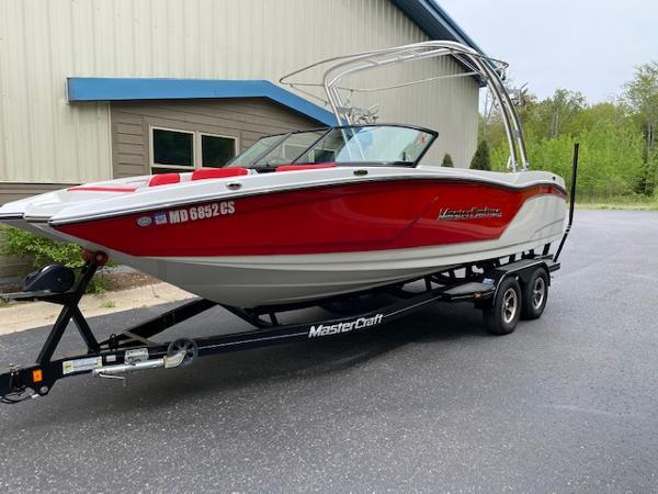 2017 MasterCraft NXT22