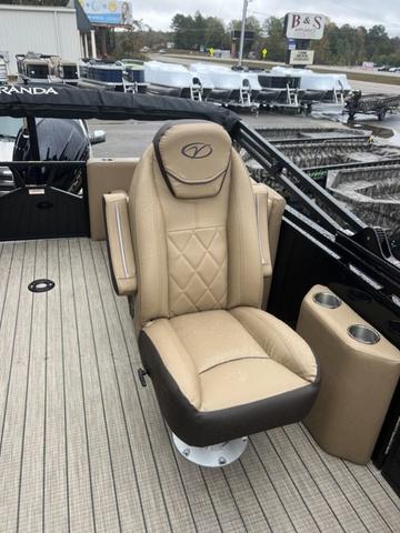 2025 verada VX22RC Luxury Tri-Toon - 13