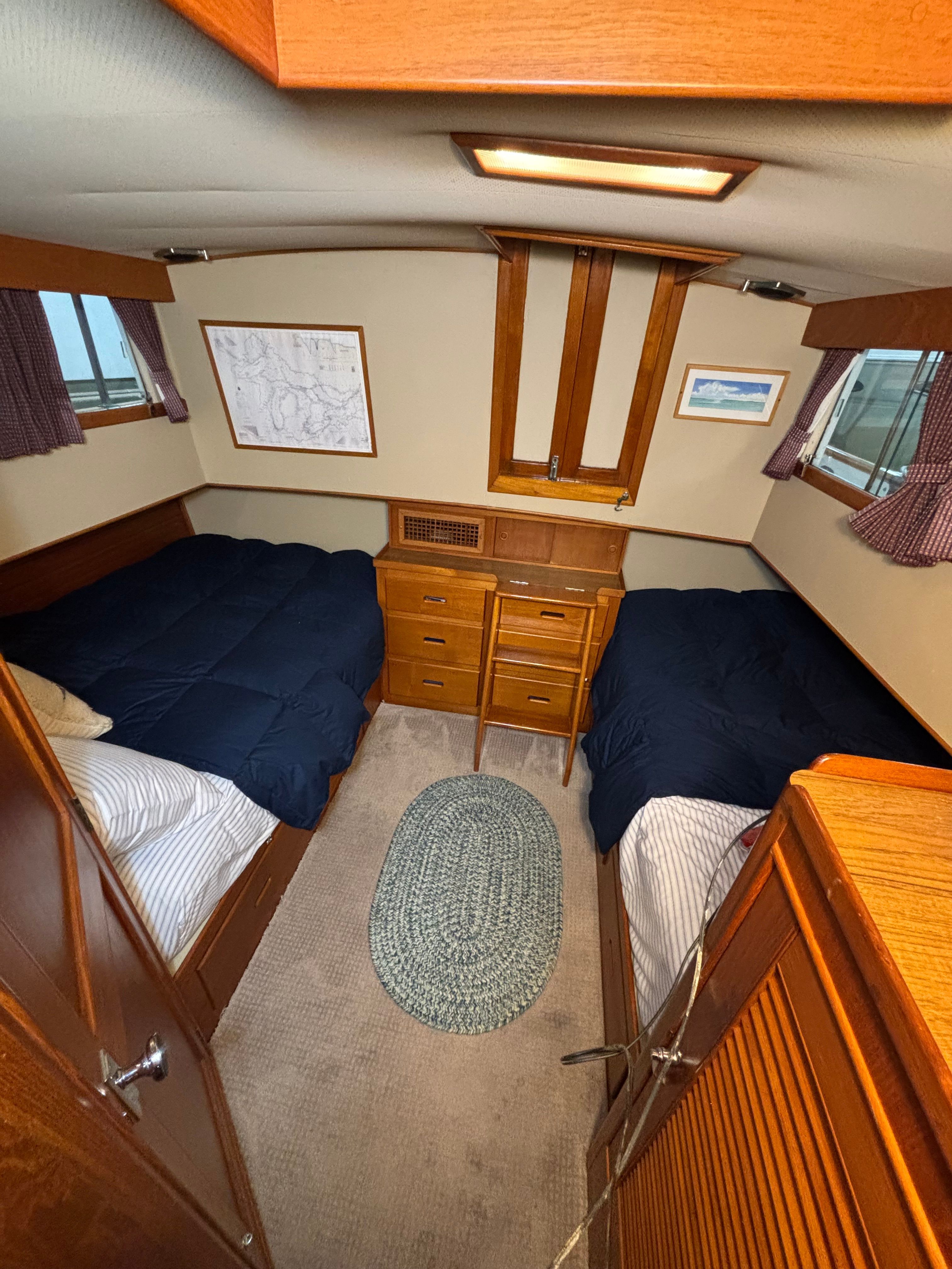 1983 Grand Banks 36 Classic - 11