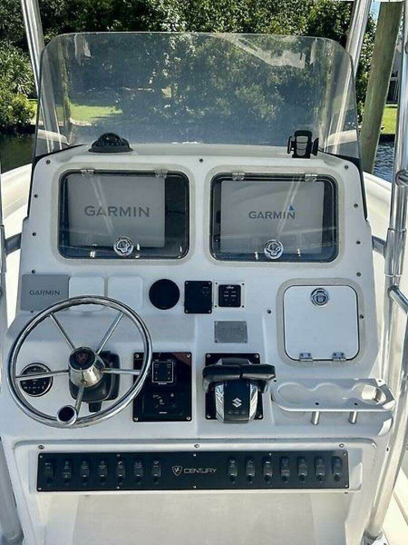 2000 Century 3100 Center Console - Image 5