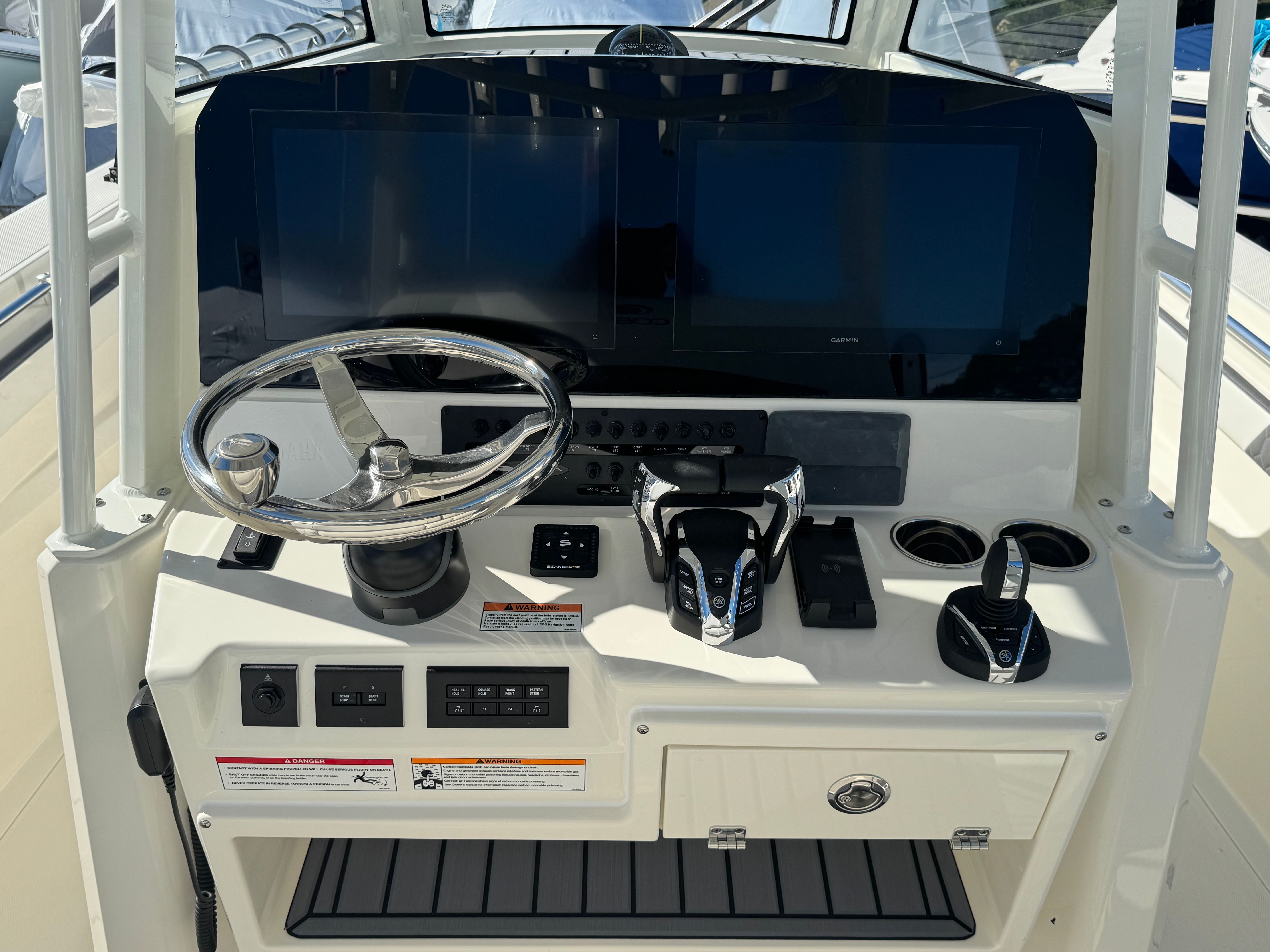2026 COBIA 305 CC - Image 38