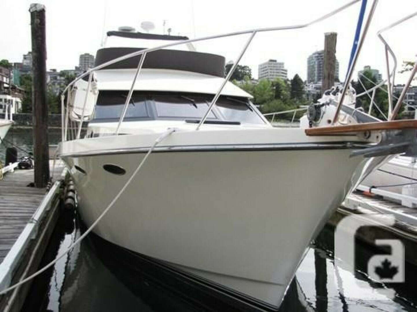 1988 Tollycraft EY440 - Image 4