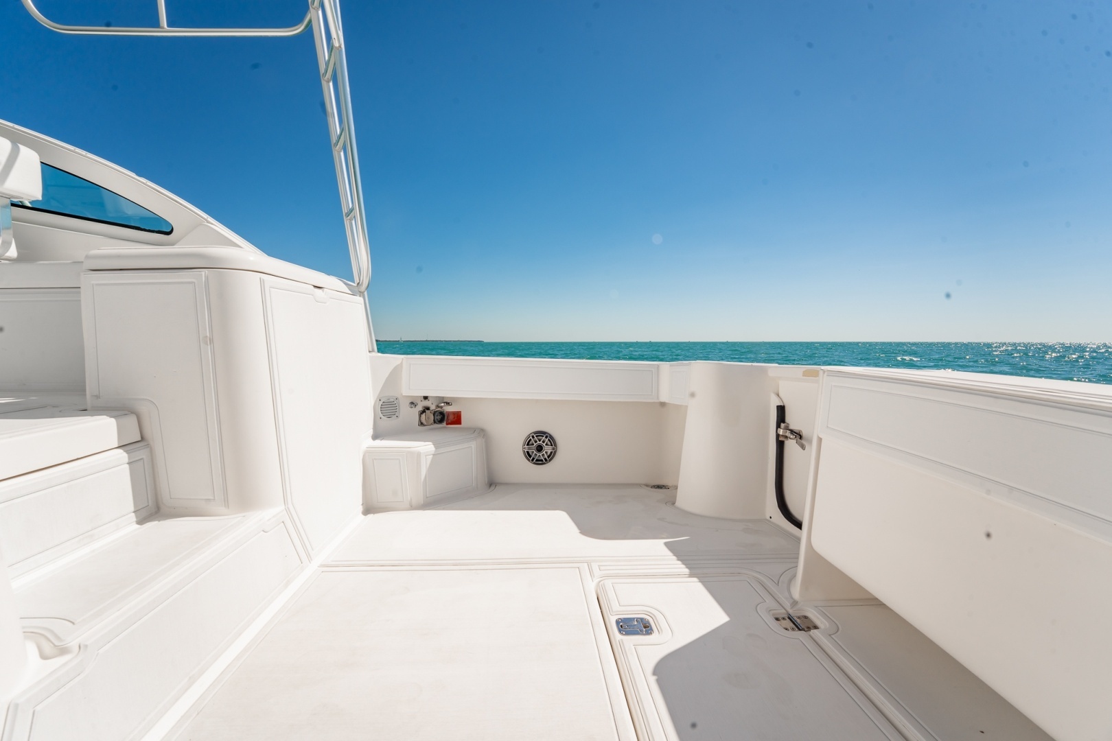 2004 Luhrs 320 Open - Image 13