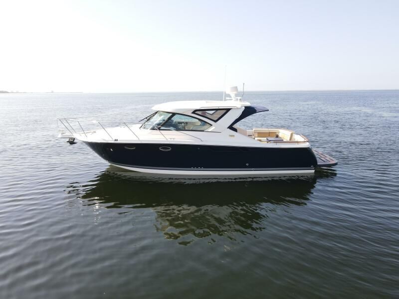 2014 Tiara Yachts 3100 Coronet