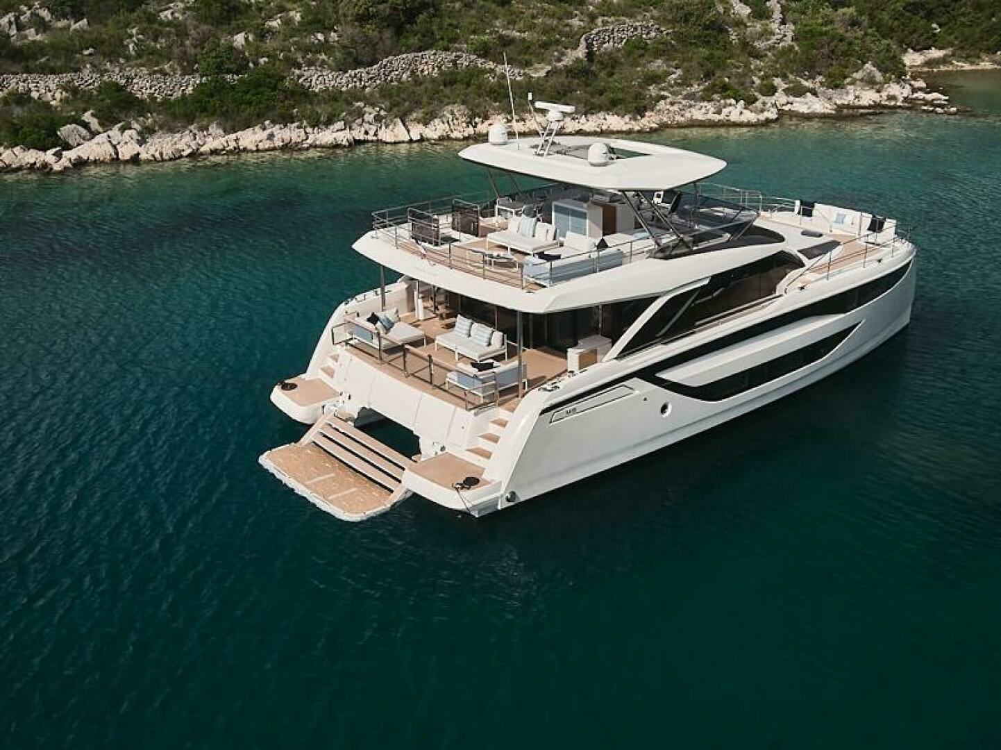 2027 Prestige M8 - Image 6