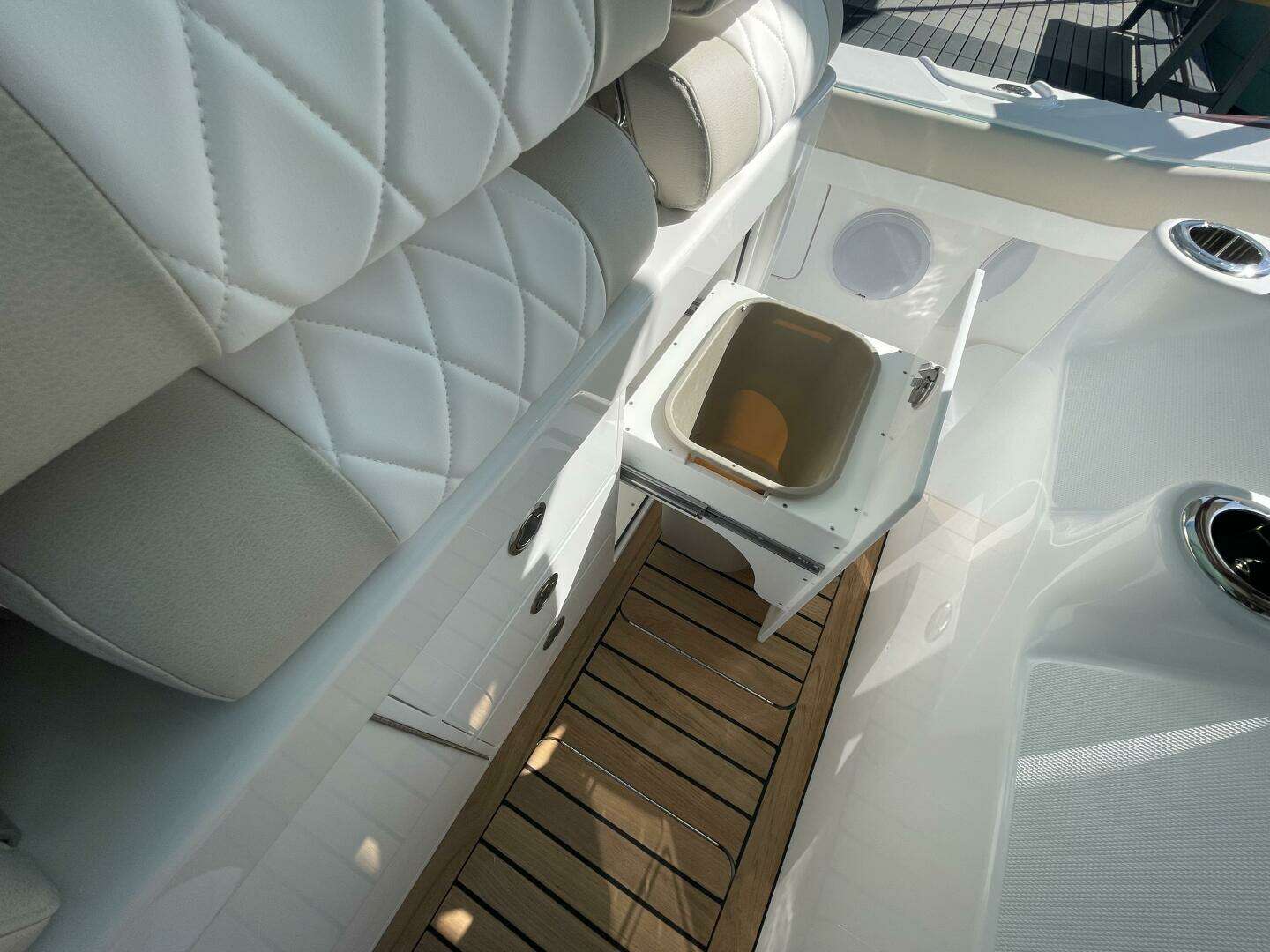 2026 Mag Bay 43 Center Console - Image 46
