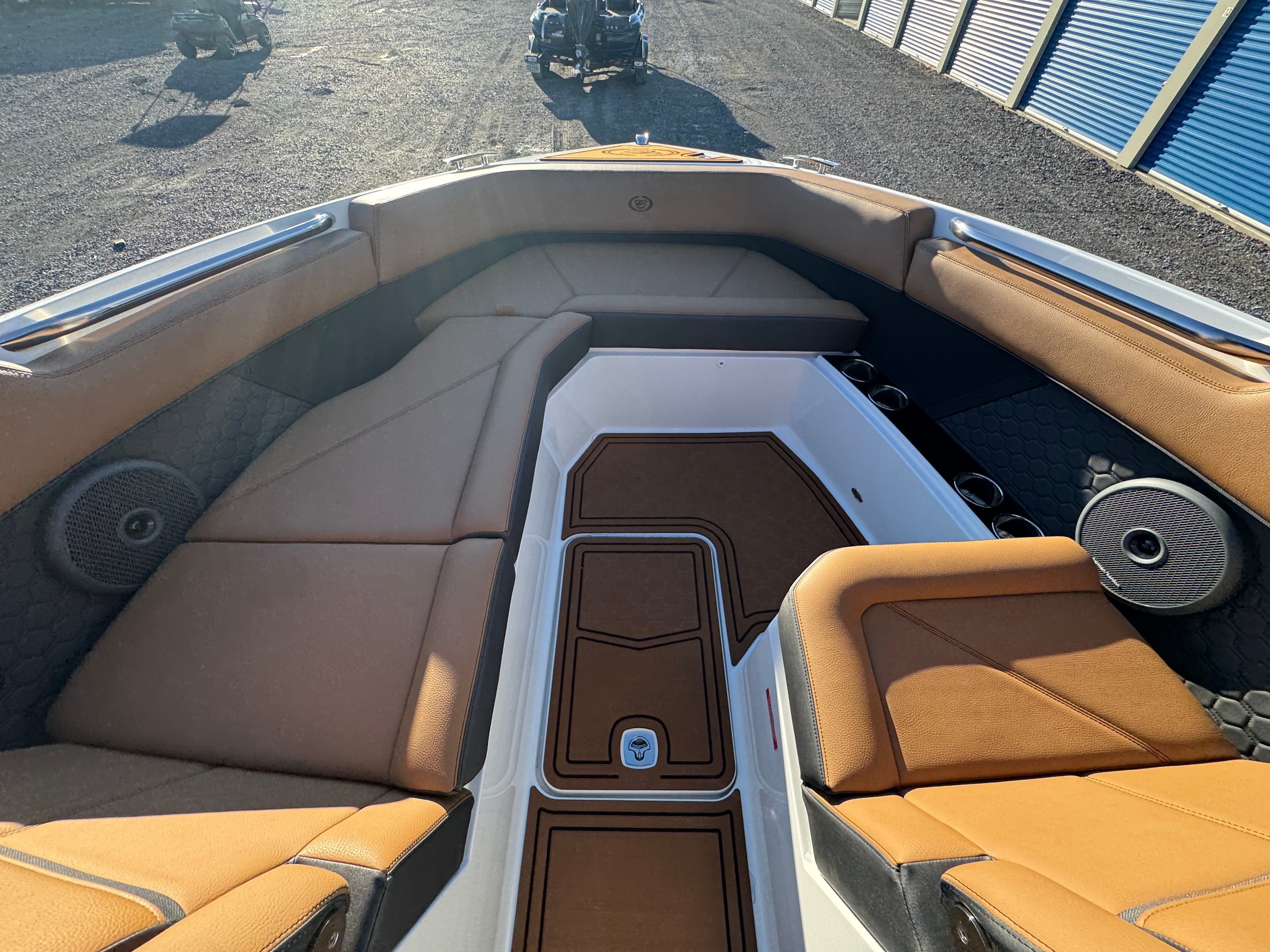 2026 Cobalt R8 Surf - 44