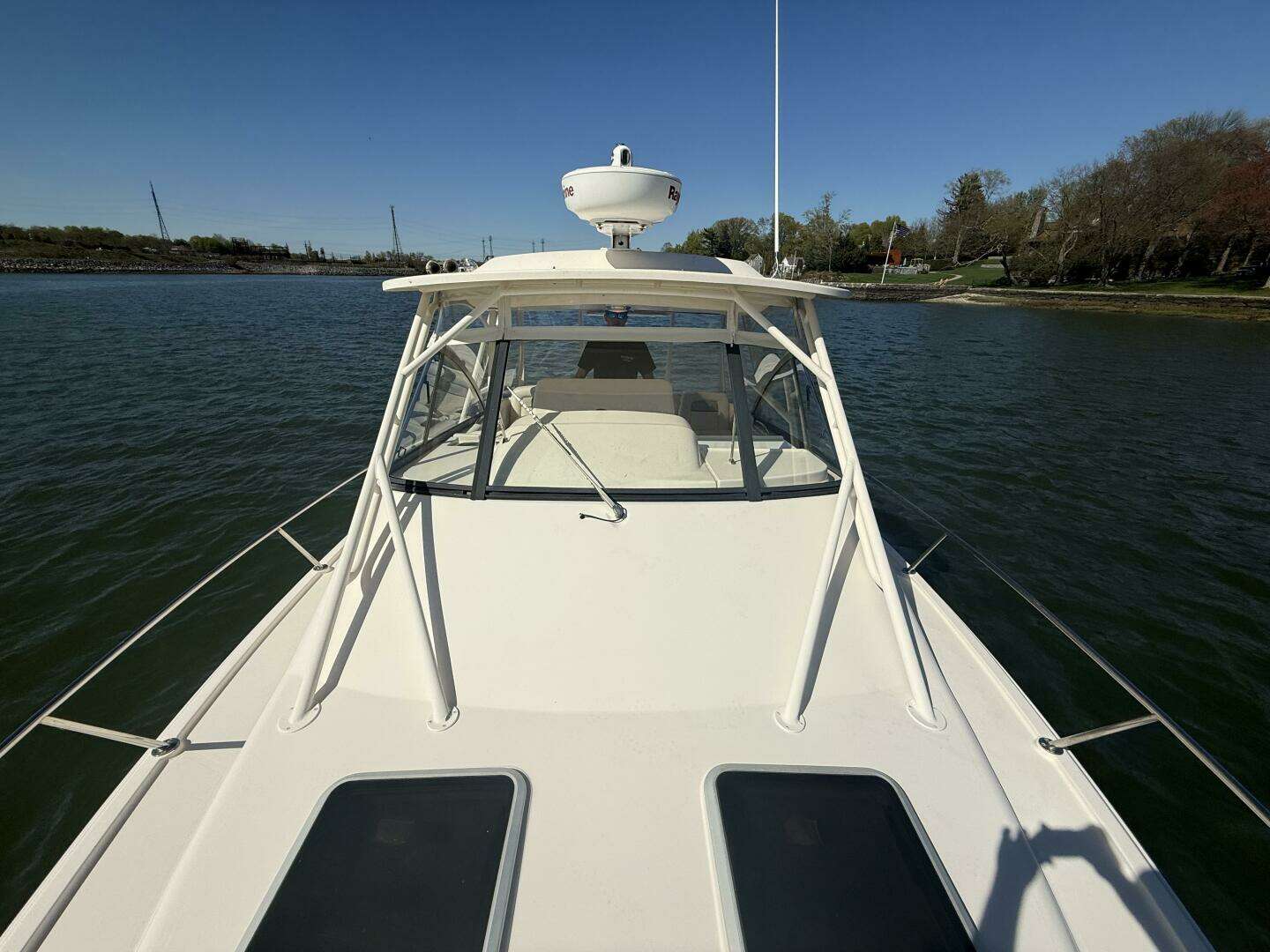 2016 Grady-White 330 Express - Image 12