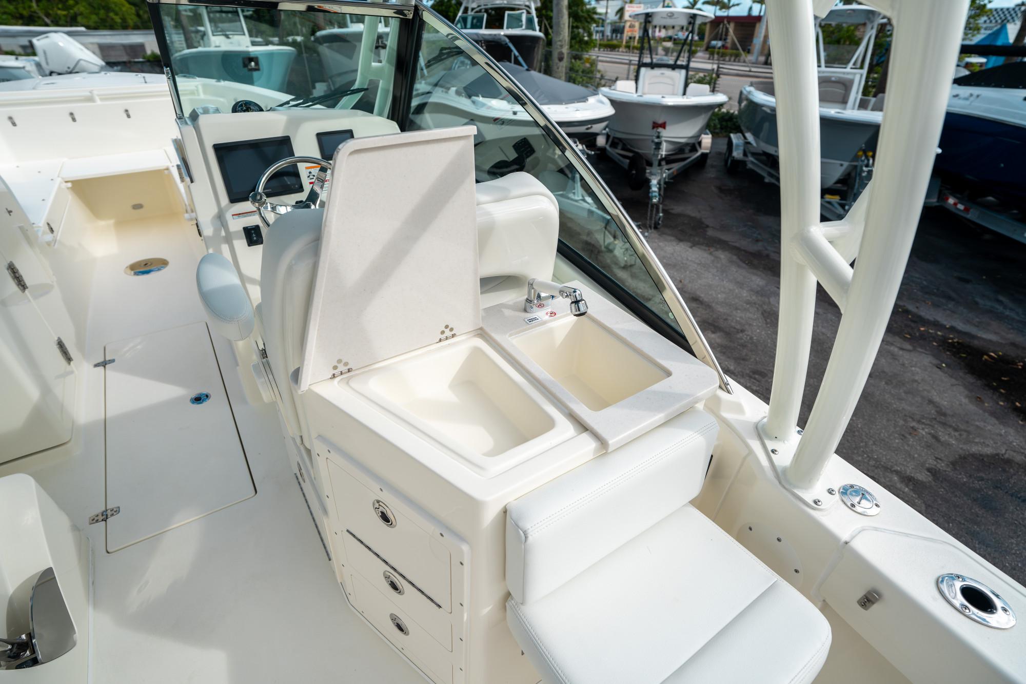 2025 Cobia 240 Dual Console - 21