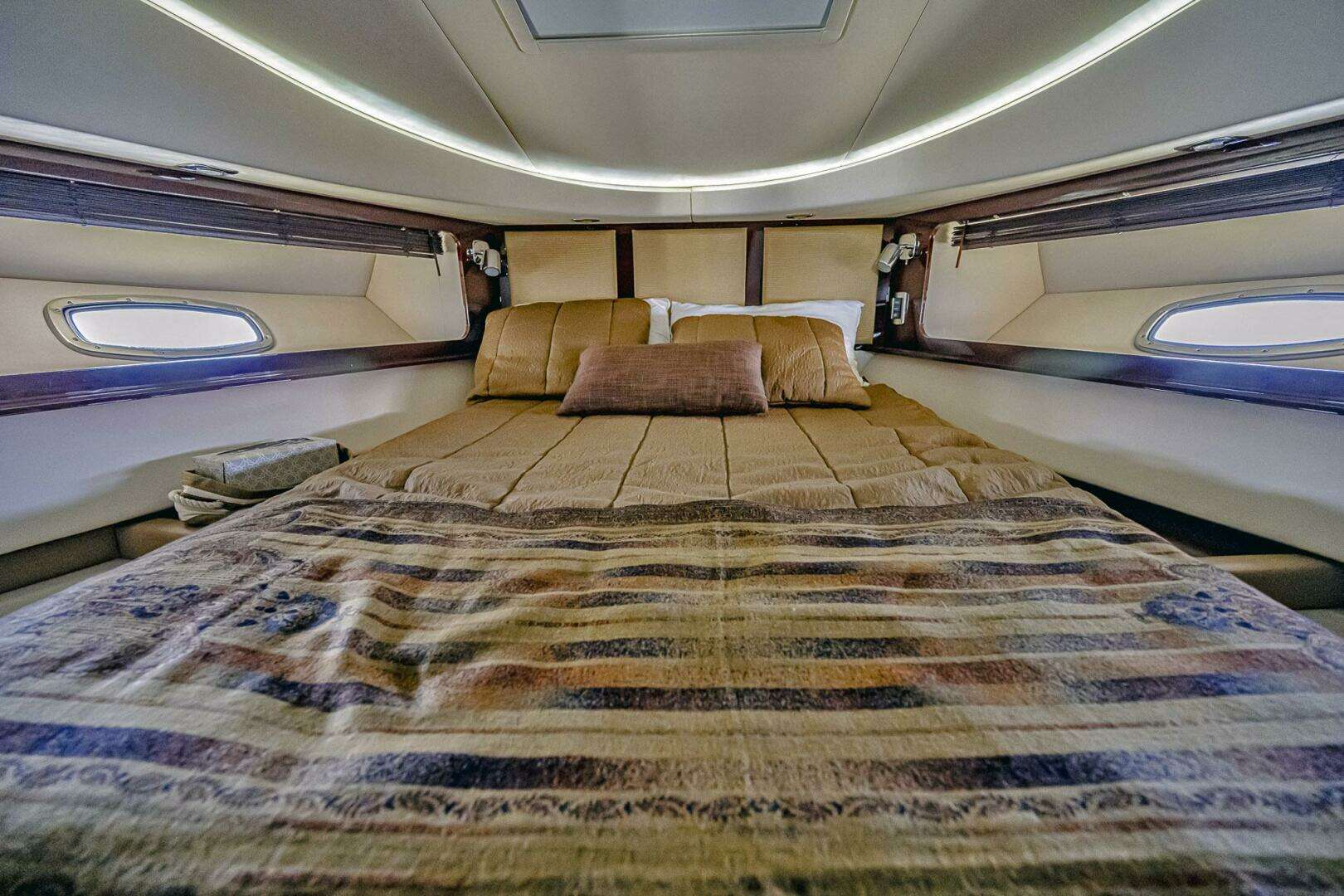 2011 Sea Ray 580 Sundancer - Image 30