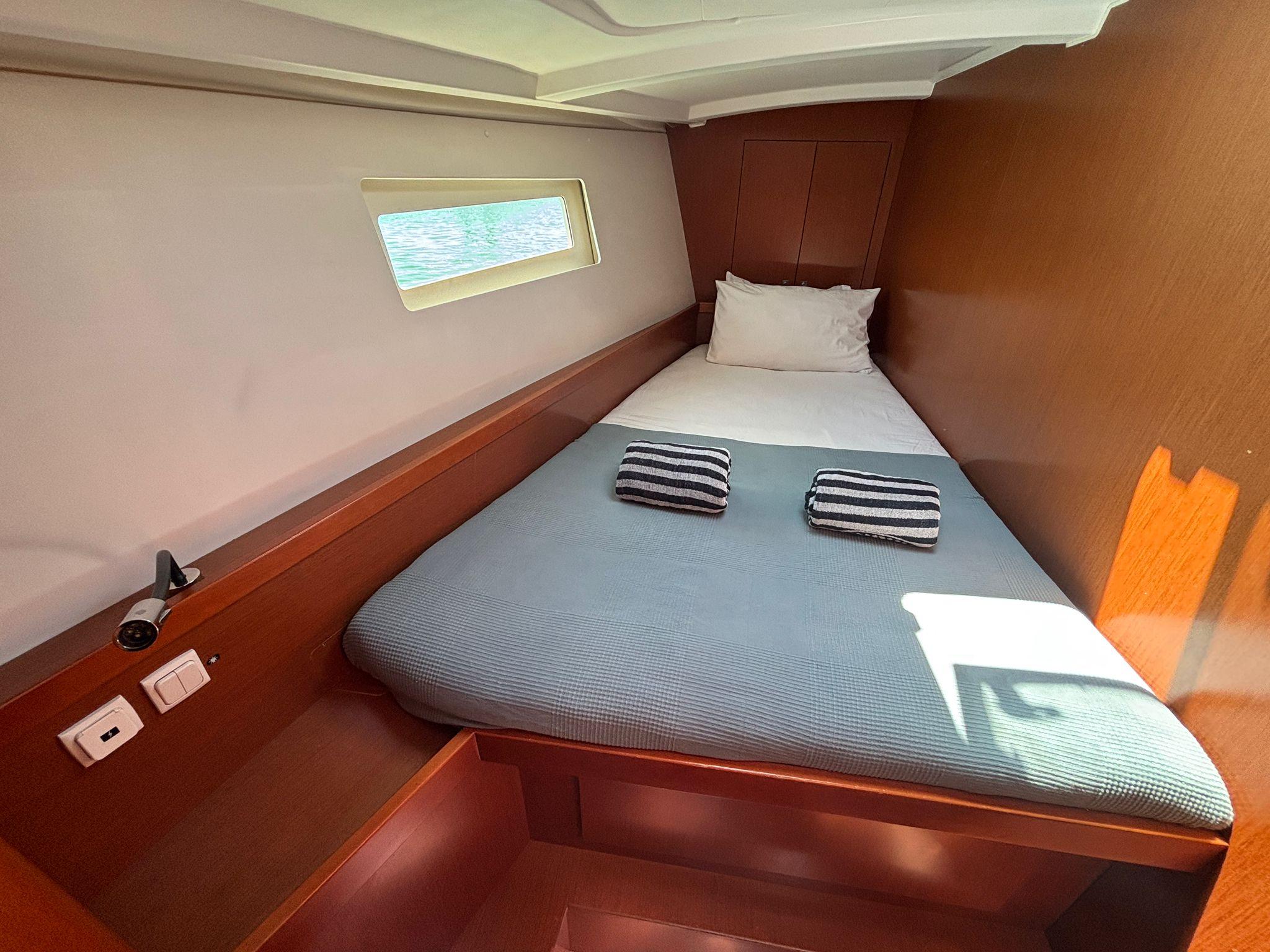 2014 Beneteau Oceanis 45 - 57