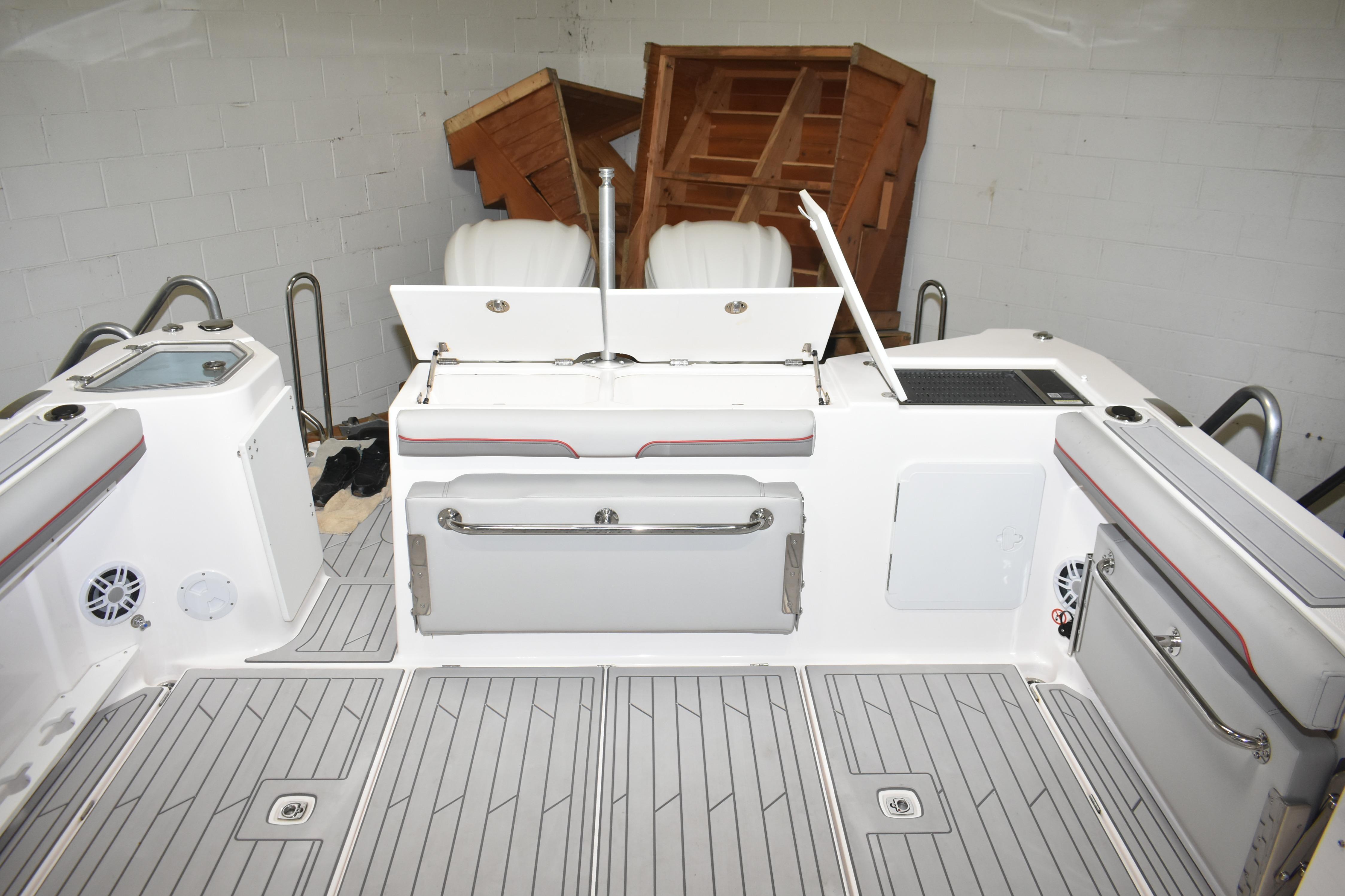2025 Solara S-310 CW boat interior with sleek design and modern features.