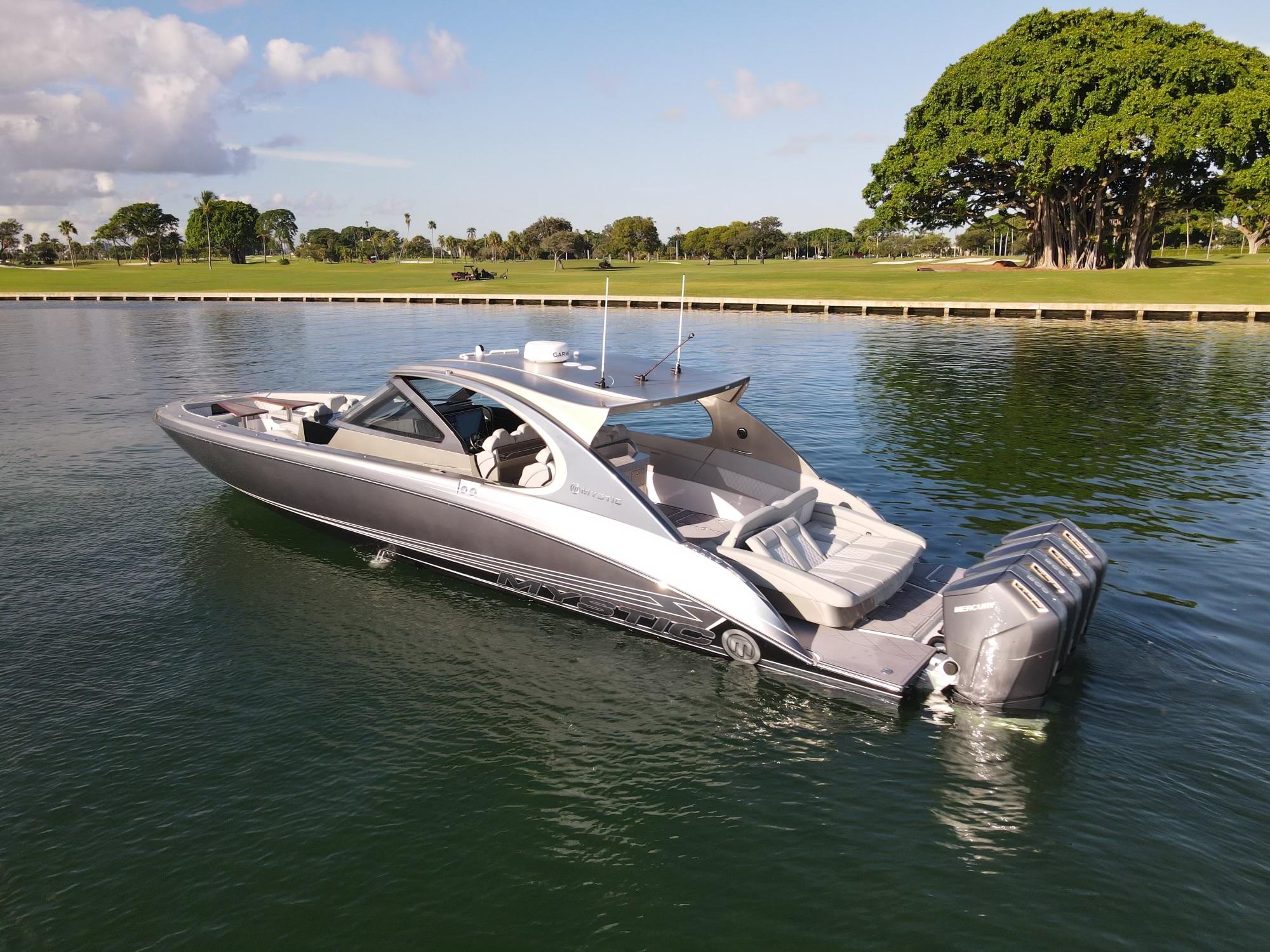 2024 Mystic Powerboats M5200