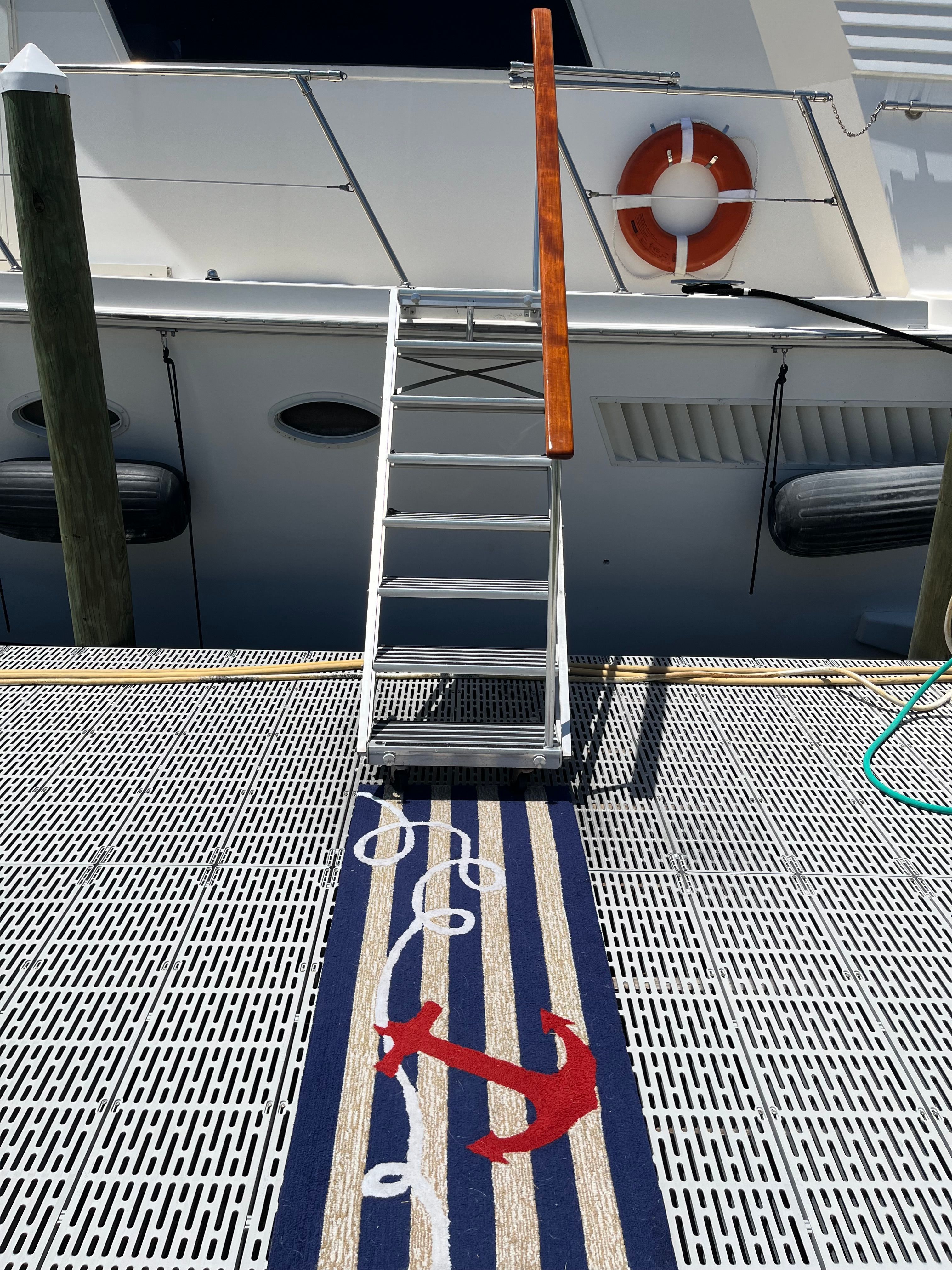 1994 Viking Motor Yacht - 5