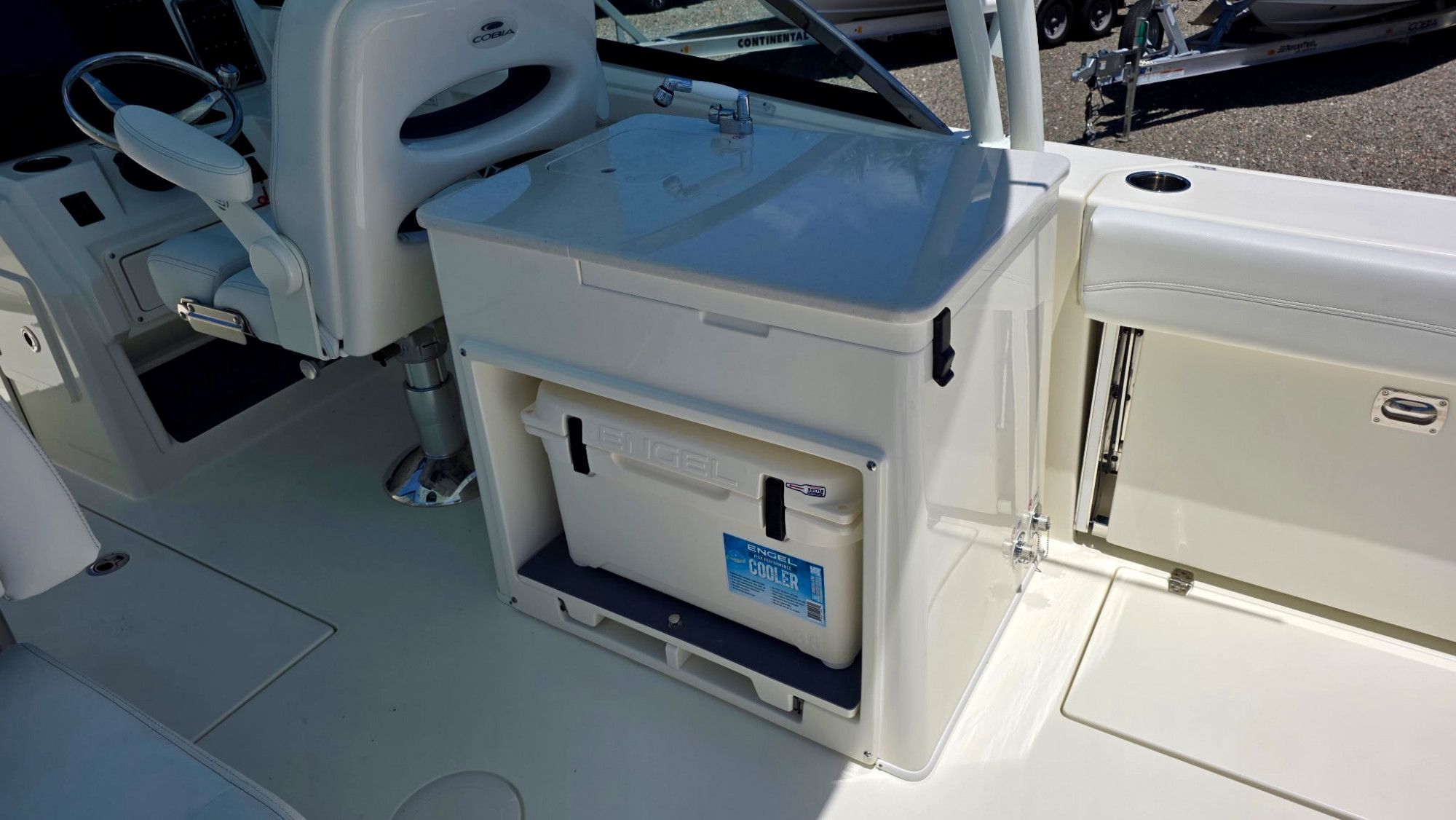 2026 Cobia 280 Dual Console - 18