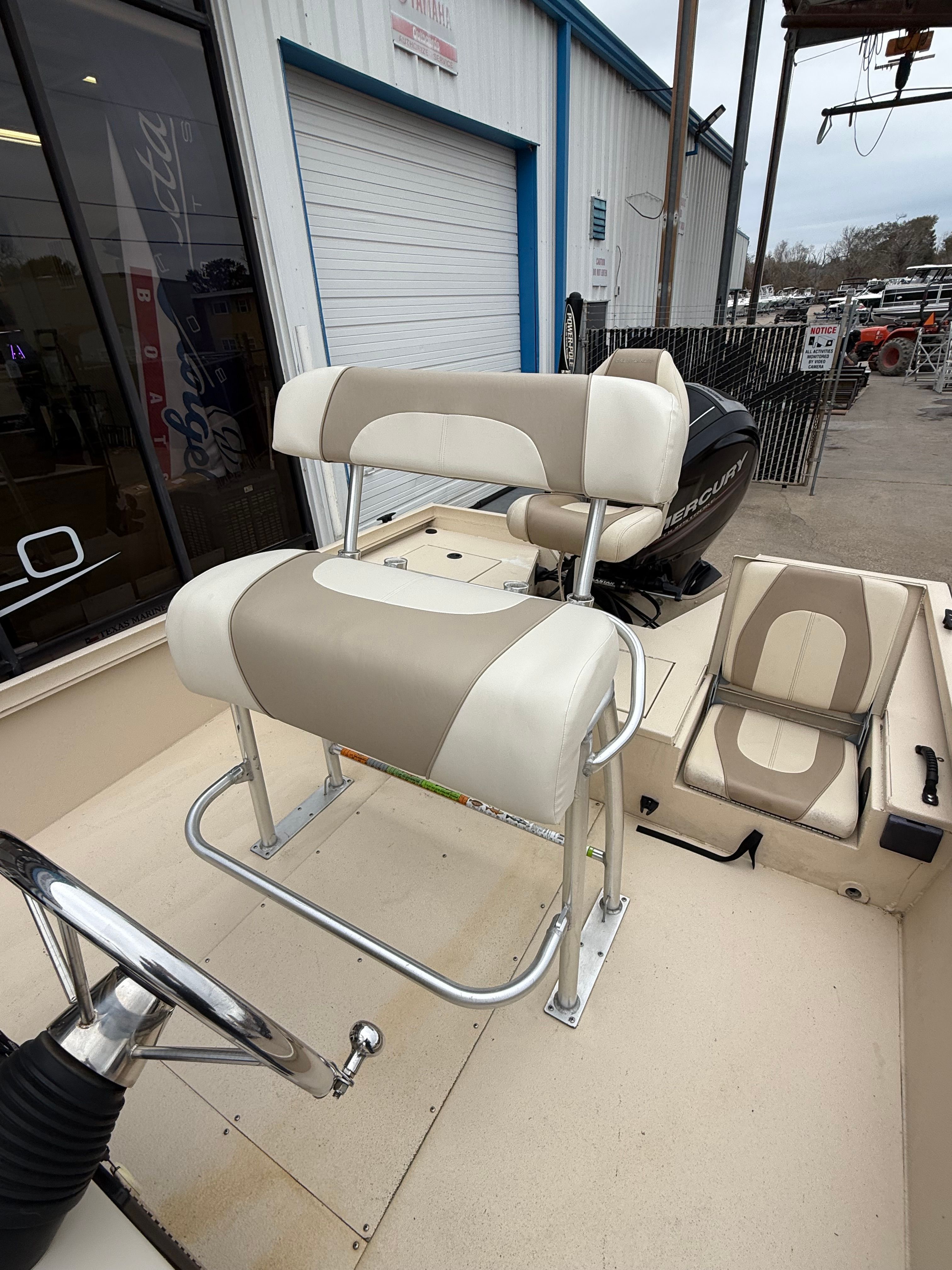 2015 CRESTLINER 2200 BAY - Image 10