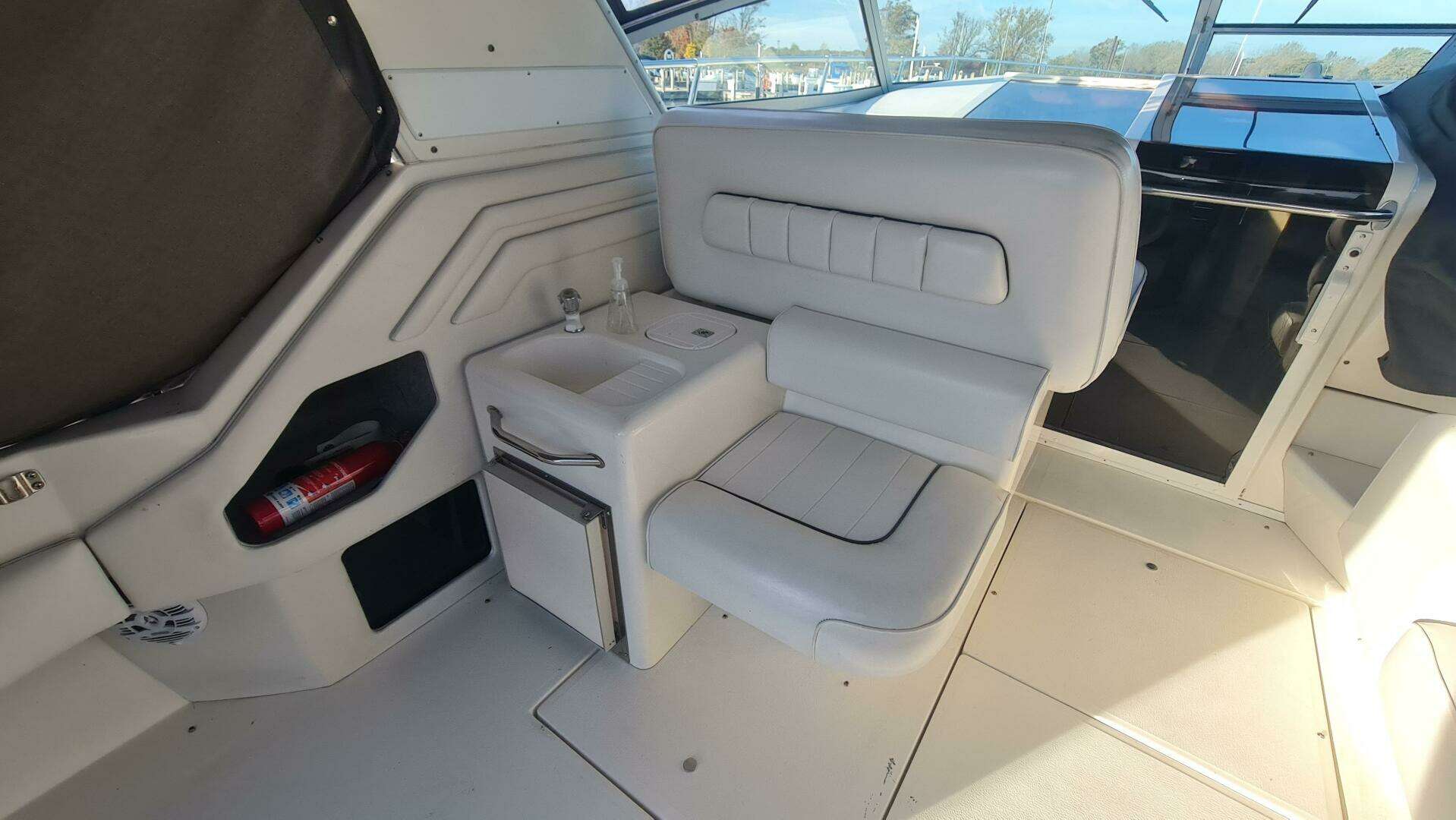 1995 Sea Ray 400 Express - Image 11