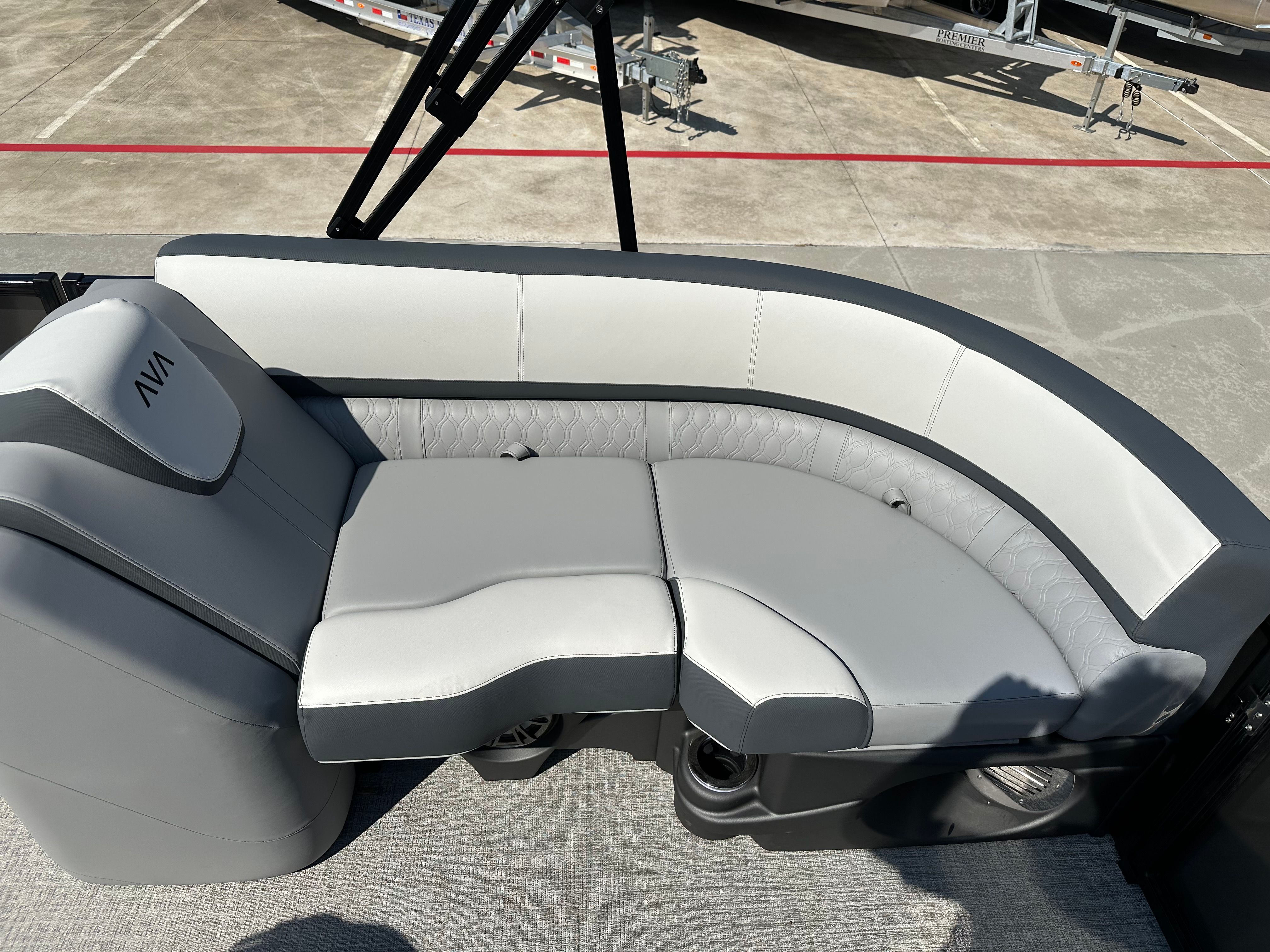 2025 Avalon LSZ Quad Lounge Shift - 23' - 14