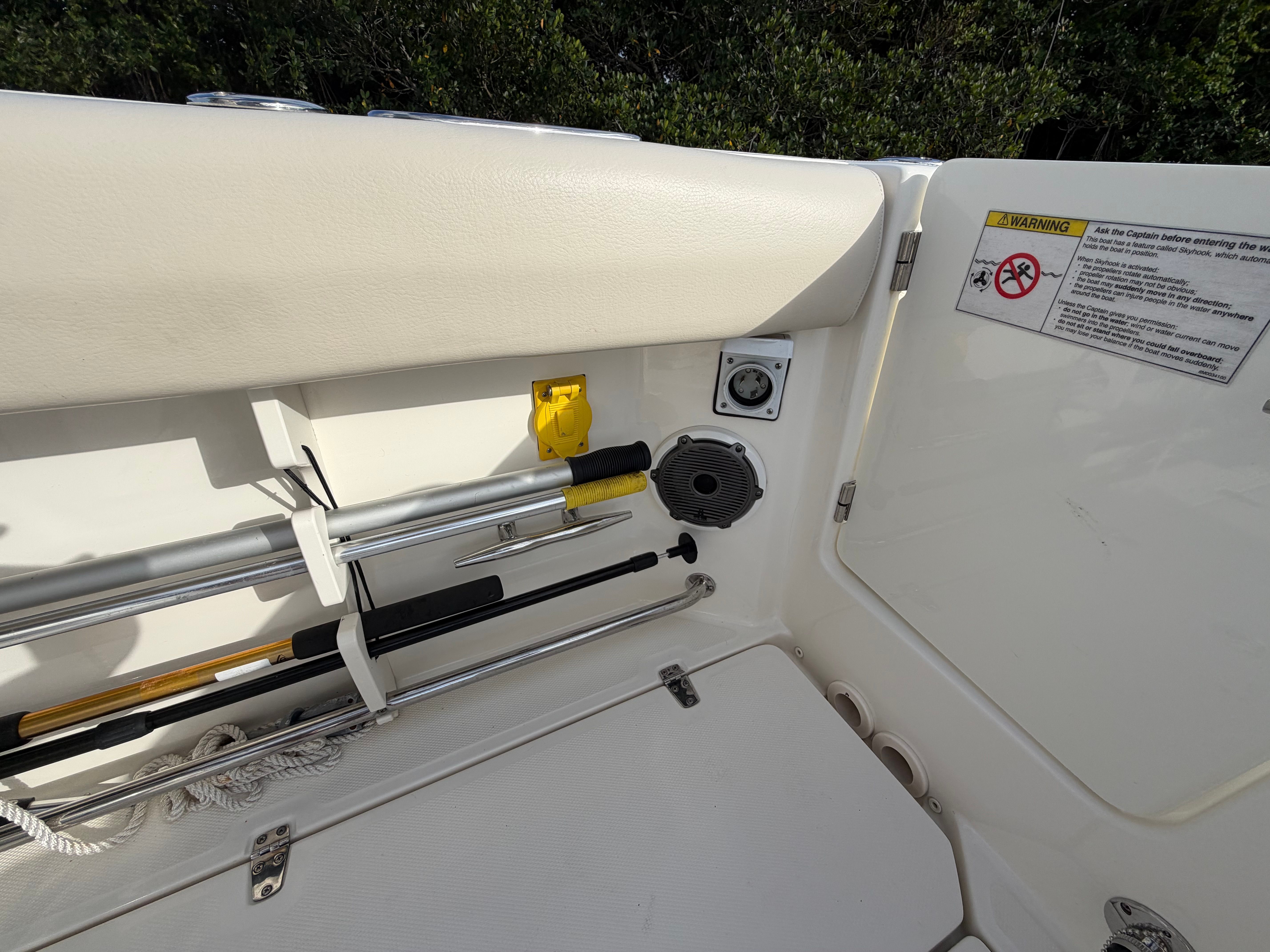2021 Boston Whaler 330 Outrage - 27