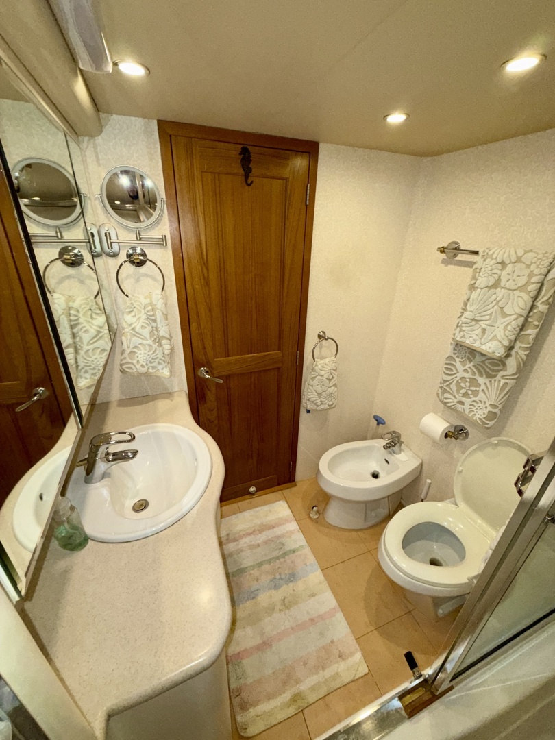 2001 Pacific Mariner — - Image 30