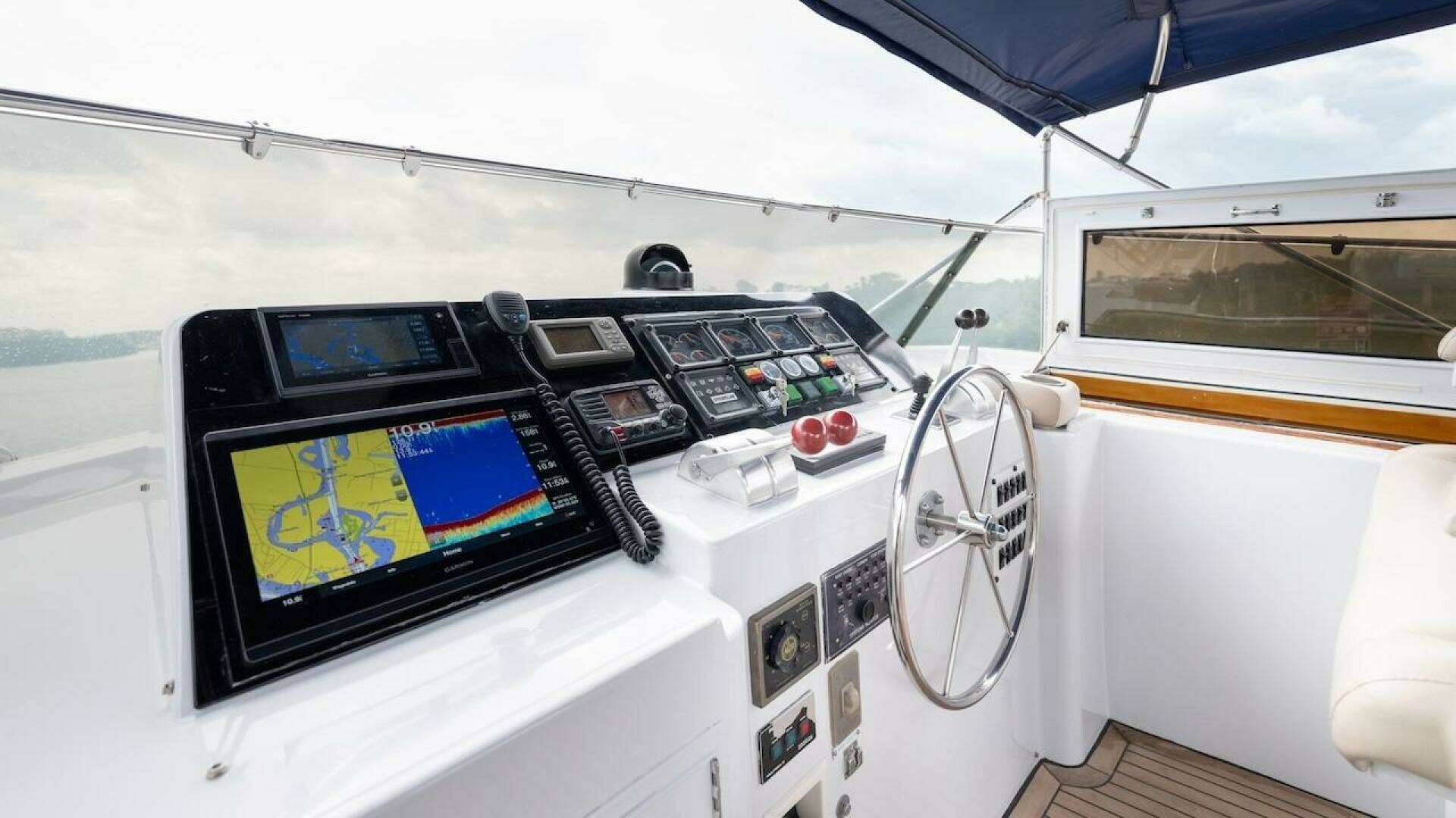 1998 Hatteras Sport Deck - Image 33