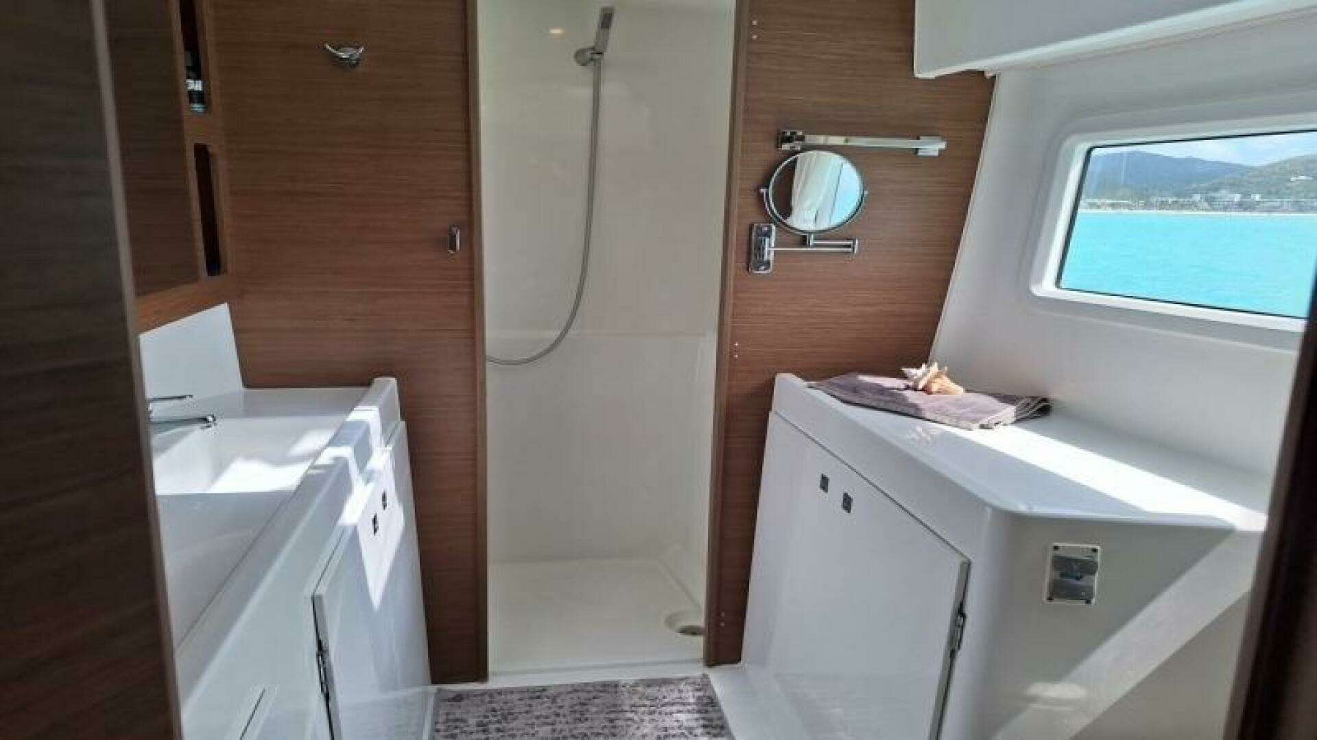 2018 Lagoon 42 - Image 15