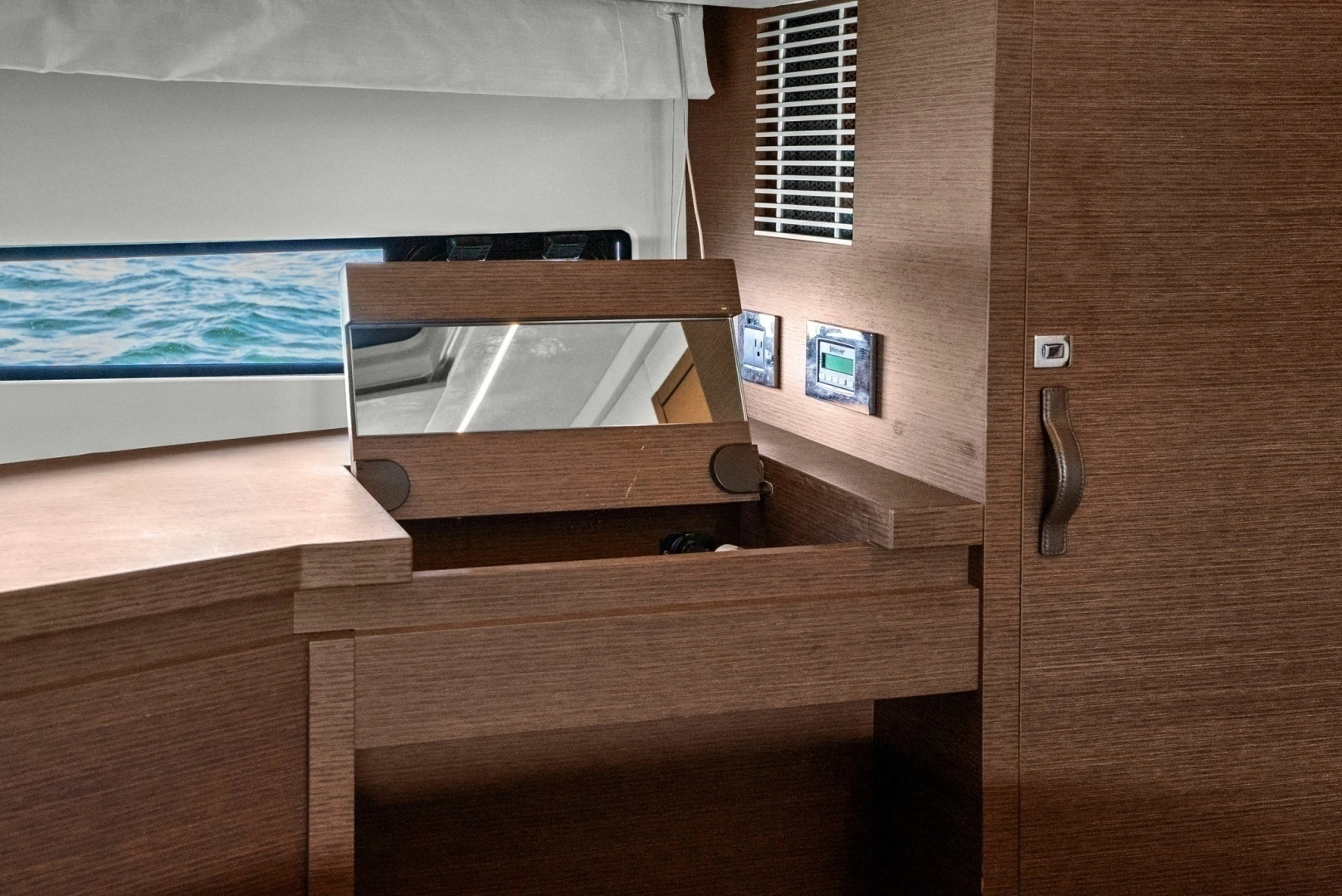 2020 Prestige 460 Flybridge - Image 58