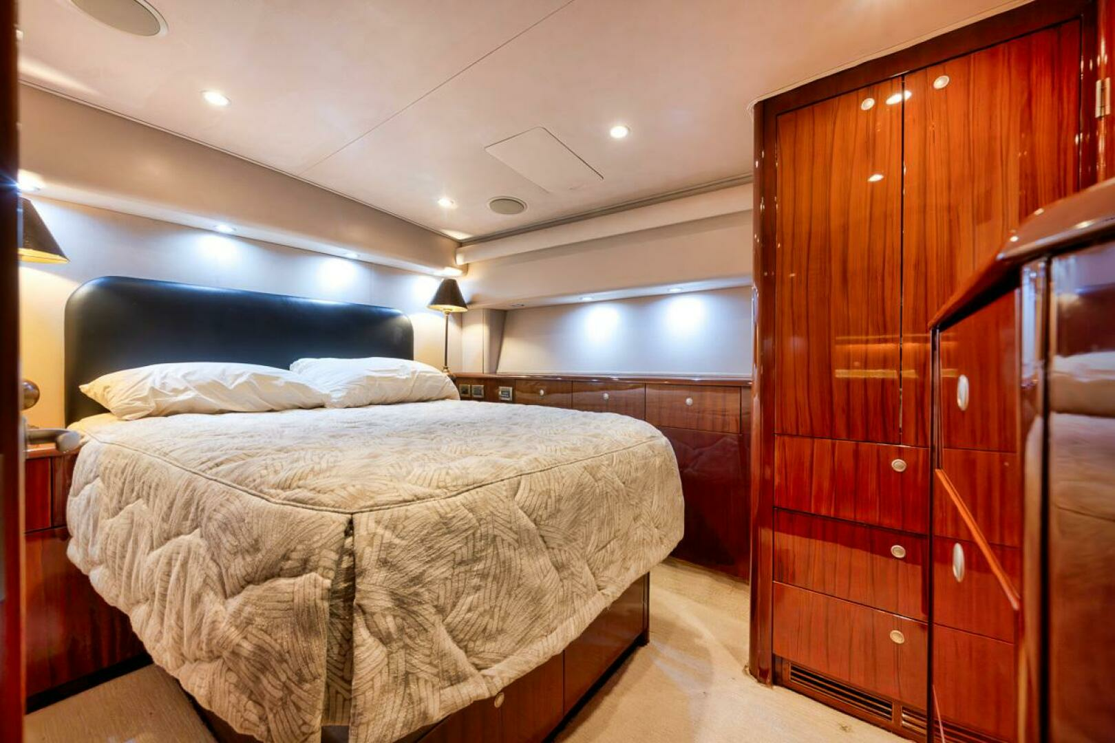 2007 Viking 52 Sport Coupe - Image 30
