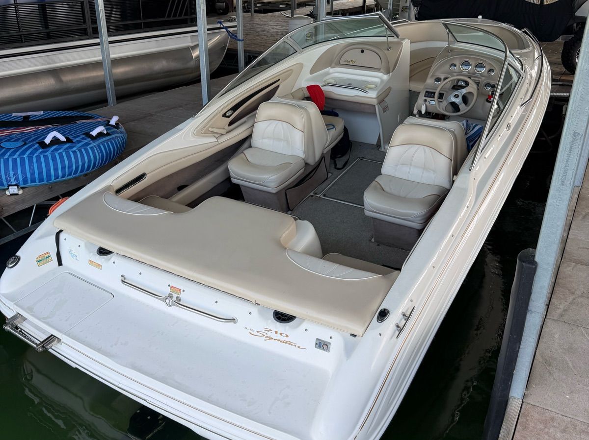 1998 Sea Ray 210 Bow Rider - 10