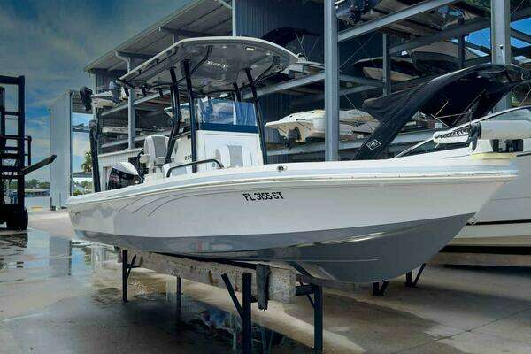 2020 Ranger 2360 Bay Boat