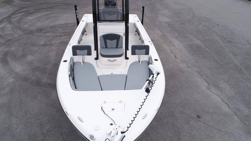 2025 Robalo 226 Cayman - 2