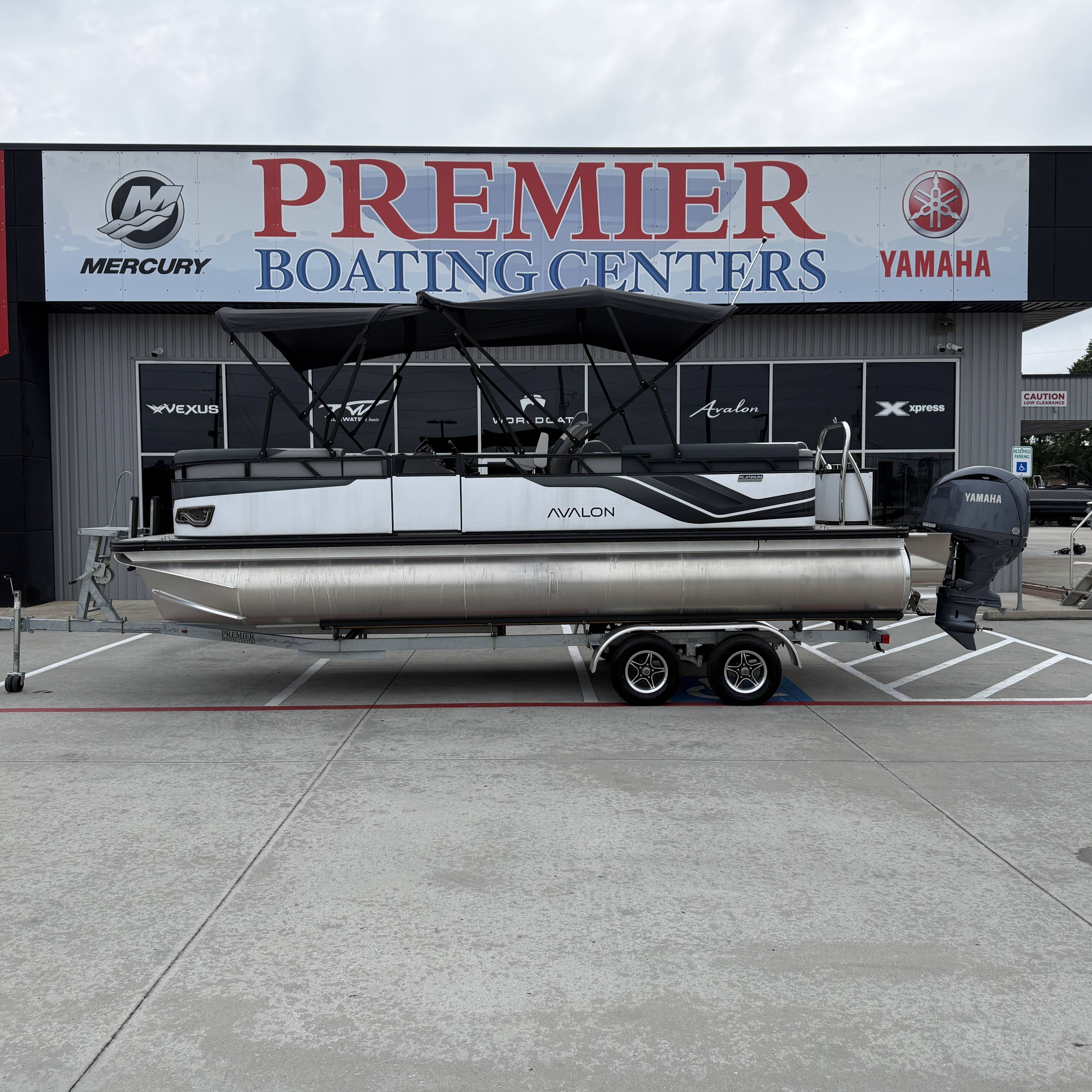 2025 Avalon Venture 85 Quad Lounge - 23'