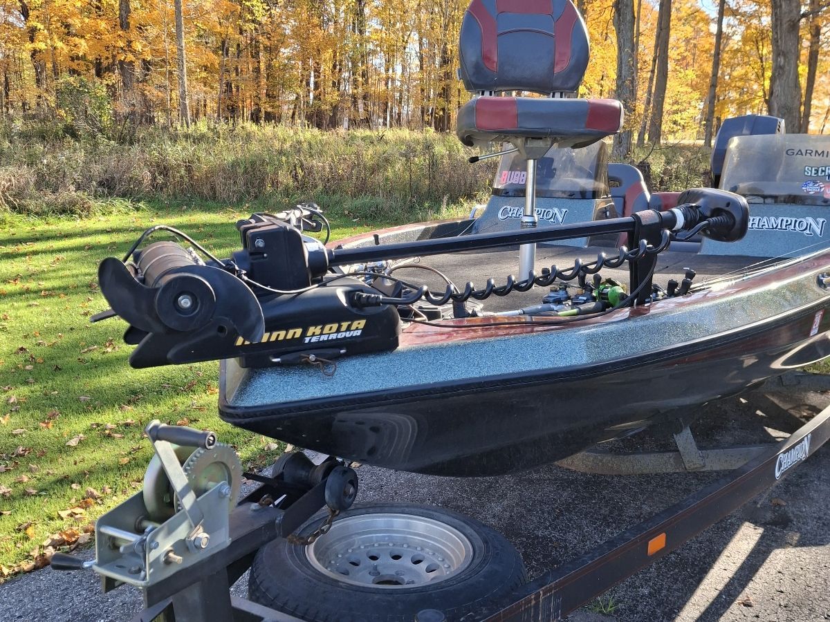 1993 Sea Champion 18 ft